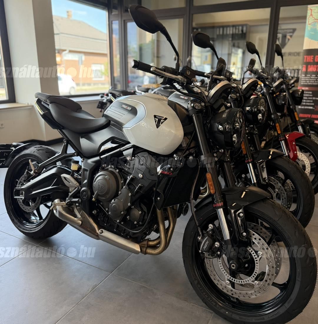 TRIUMPH TRIDENT 2026/7 - 1