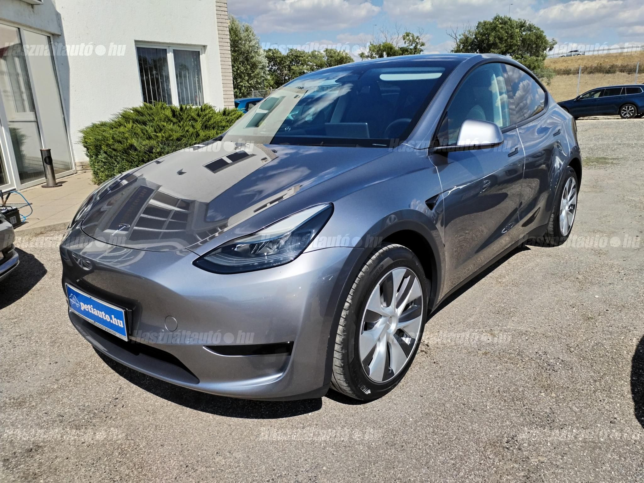 TESLA MODEL Y 2023/8 - 1