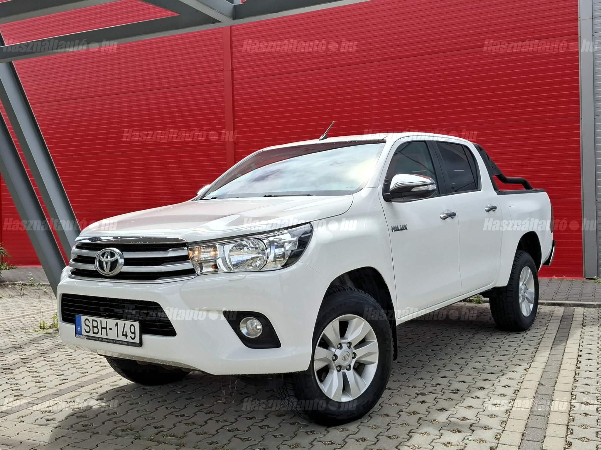 TOYOTA HILUX 2020/5 - 1
