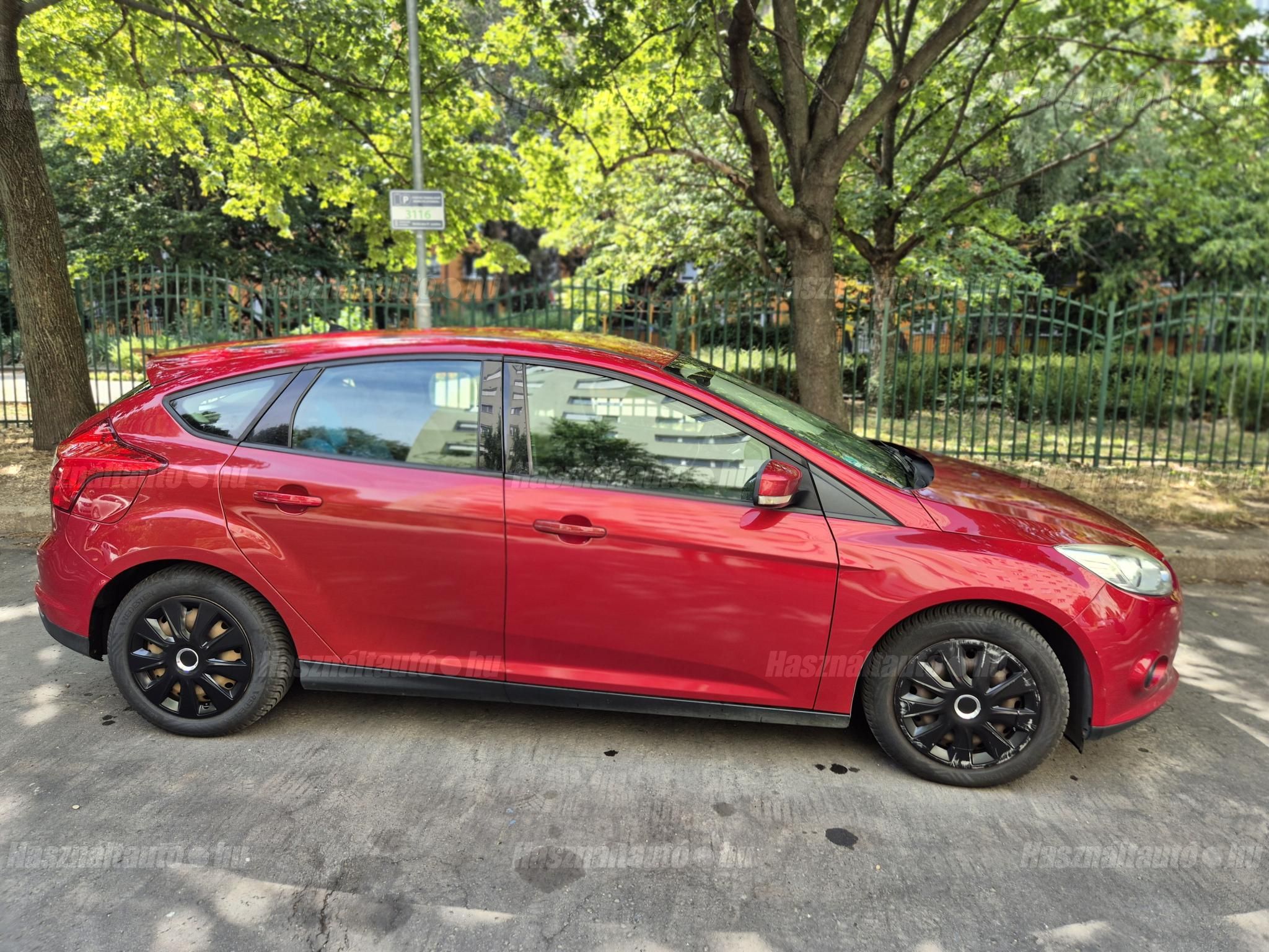 FORD FOCUS 2011/6 - 1
