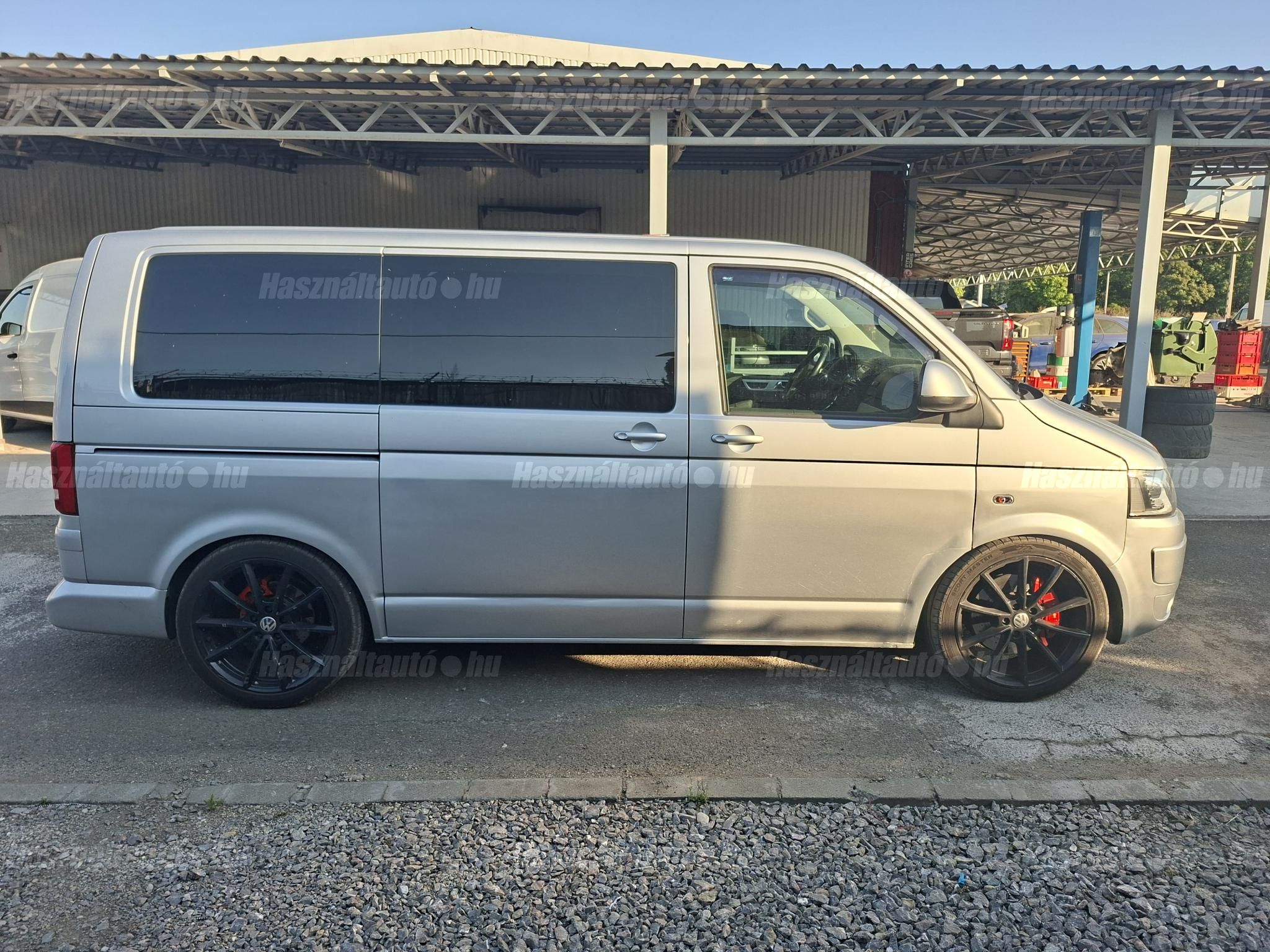 VOLKSWAGEN MULTIVAN 2015/9 - 1