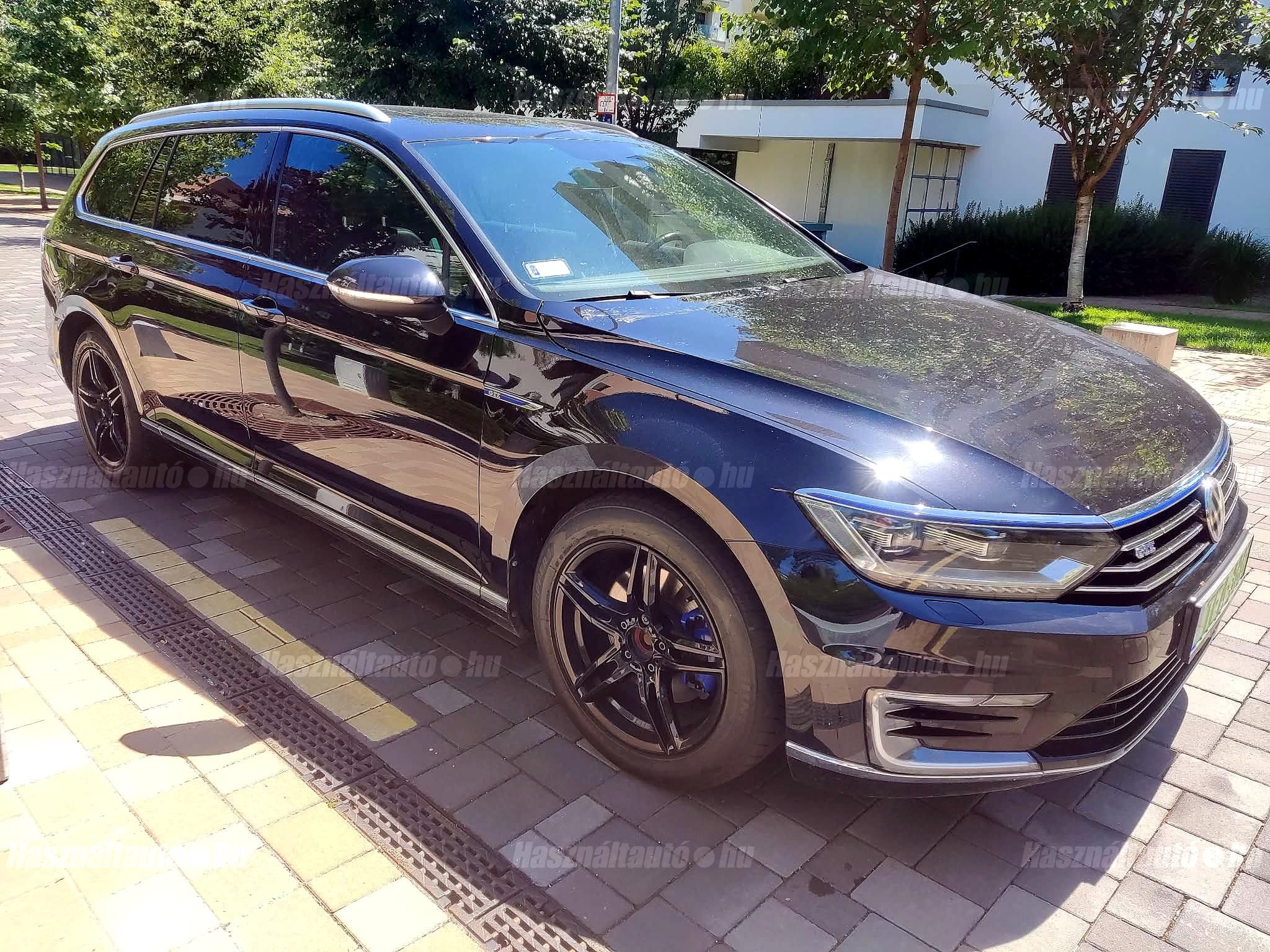 VOLKSWAGEN PASSAT 2016/7 - 1