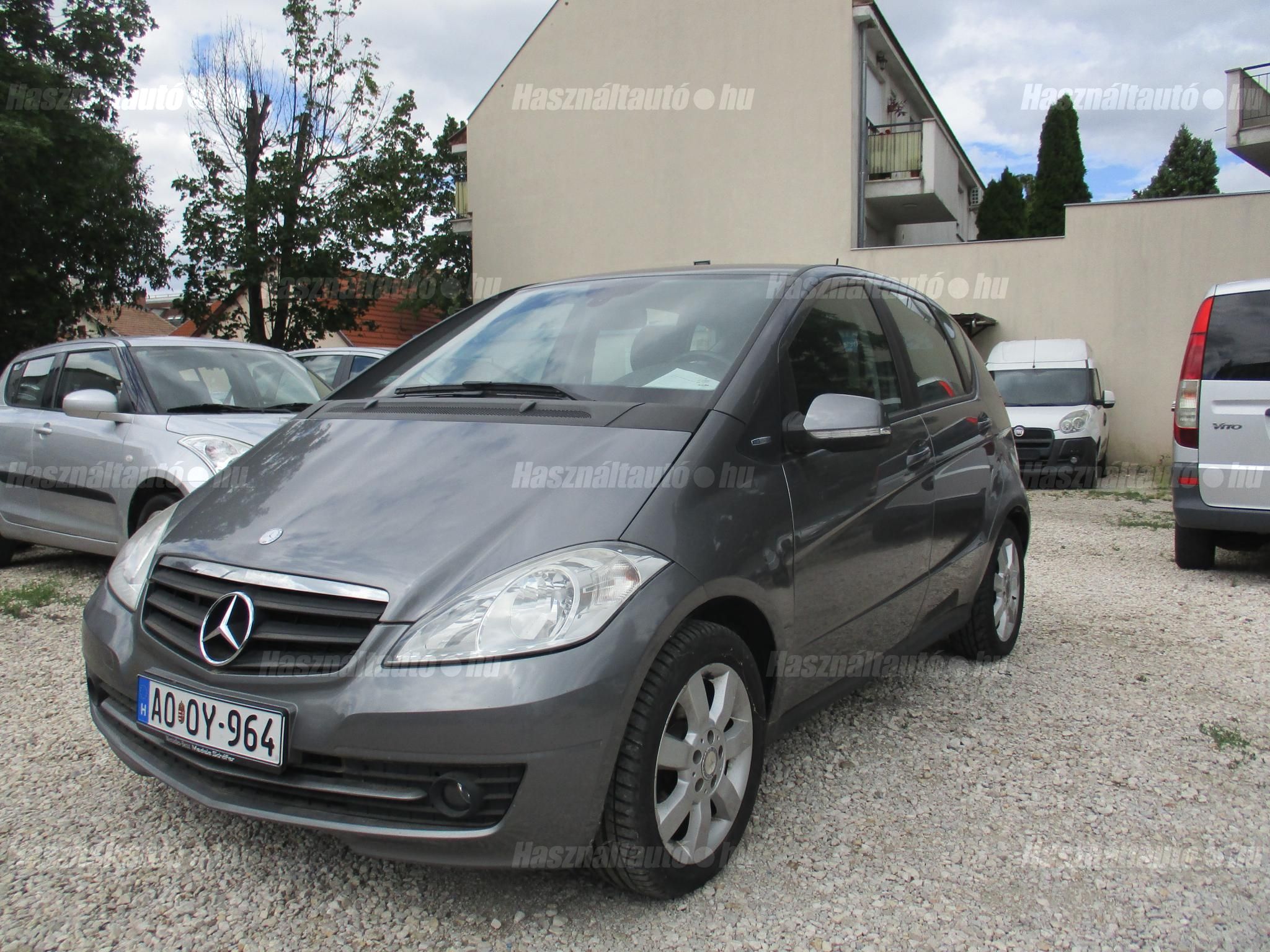 MERCEDES-BENZ A 150 2009/5 - 1
