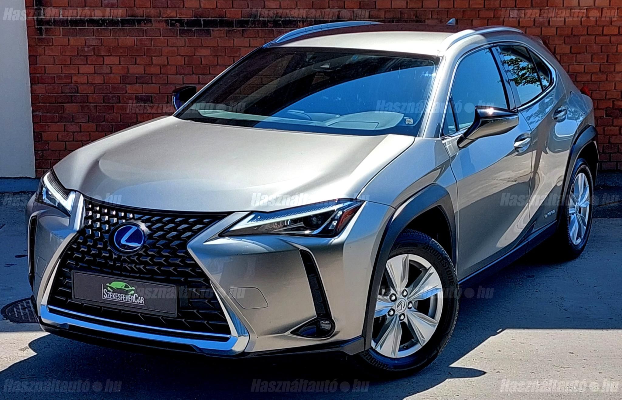 LEXUS UX 2022/2 - 1