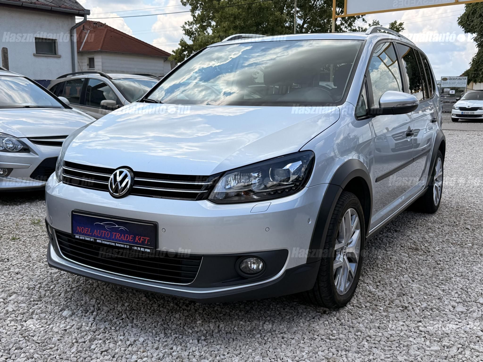 VOLKSWAGEN TOURAN 2015/8 - 1