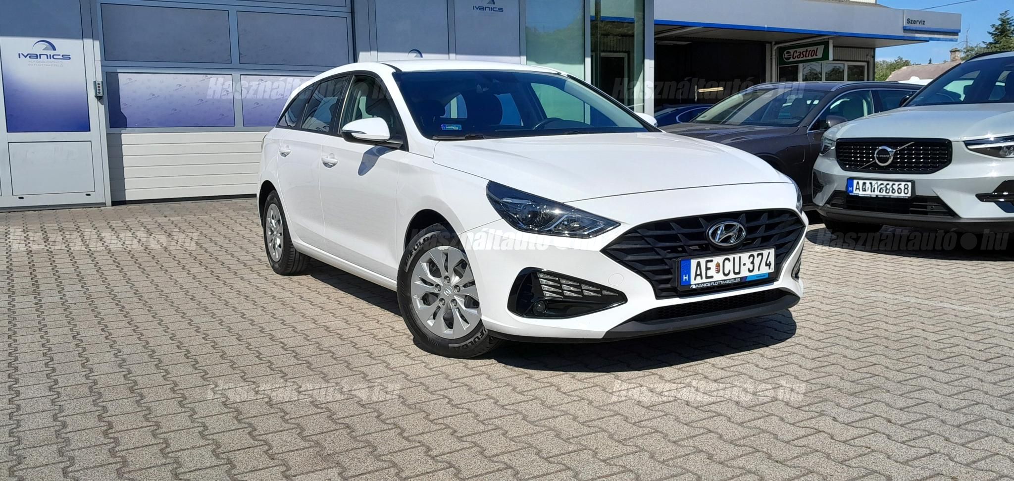 HYUNDAI I30 2023/8 - 1