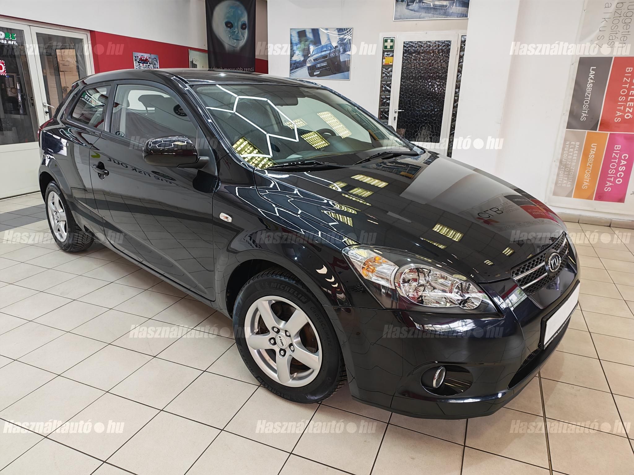 KIA PRO CEE'D 2010/4 - 1