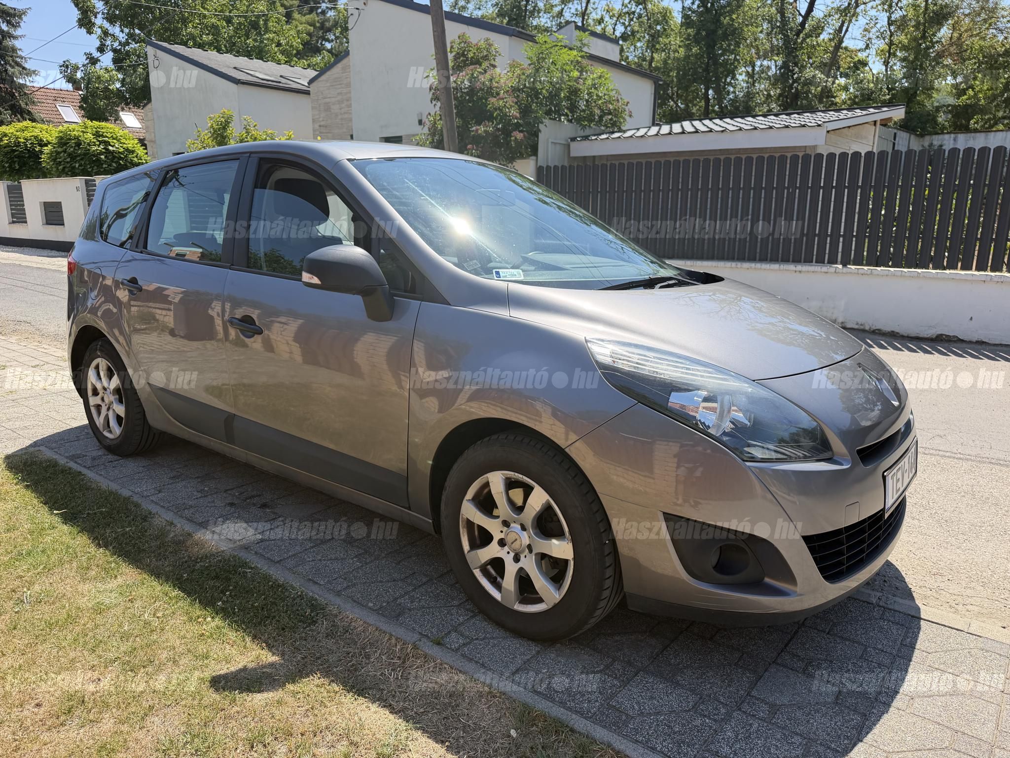 RENAULT GRAND SCENIC 2010/4 - 1