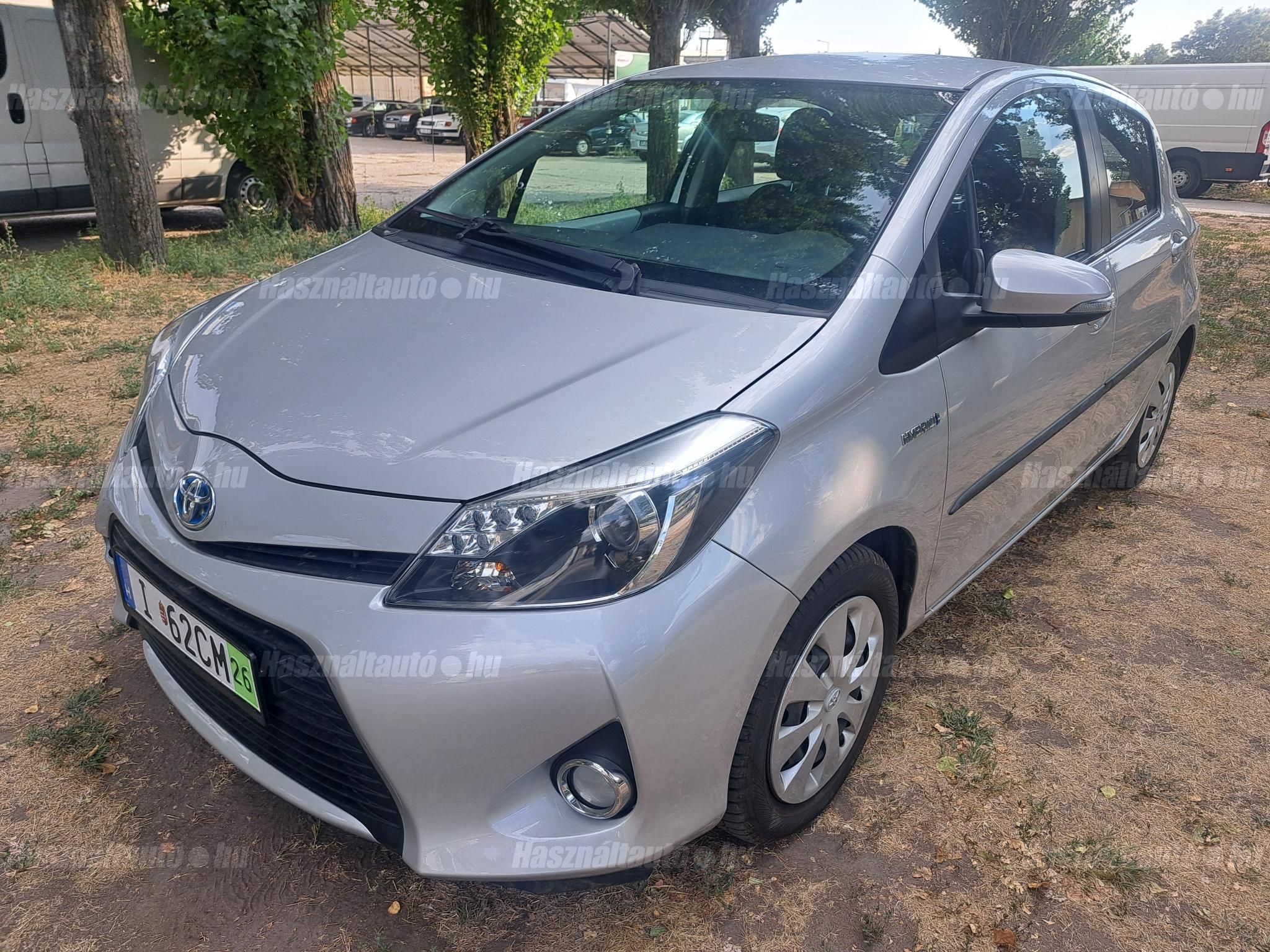 TOYOTA YARIS 2013/6 - 1
