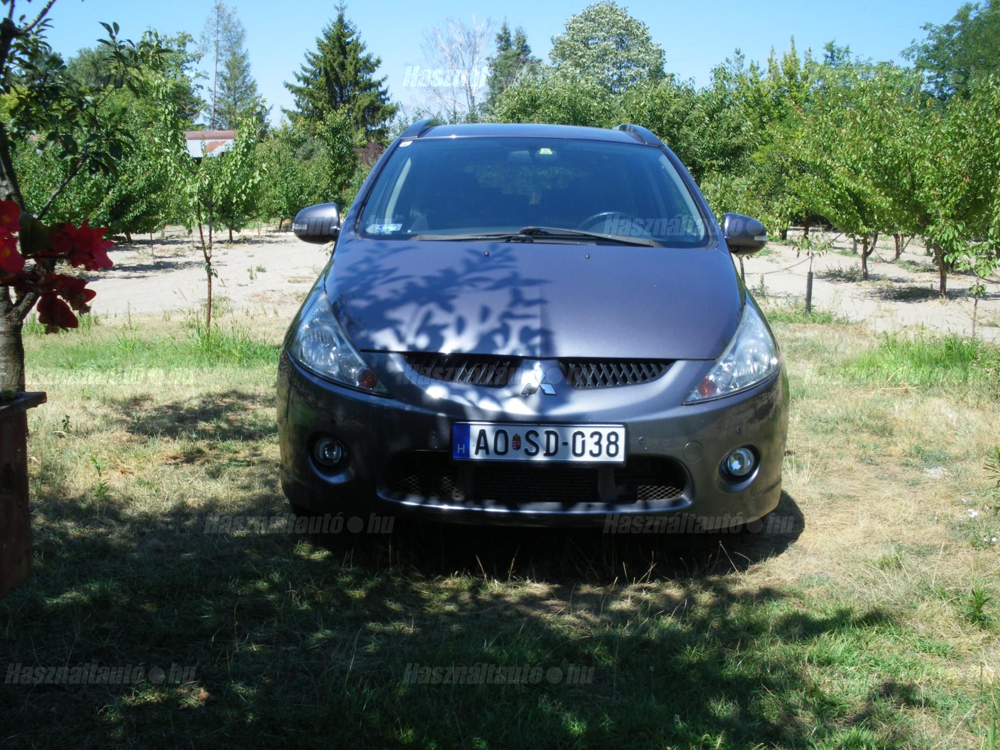 MITSUBISHI GRANDIS 2010/7 - 1