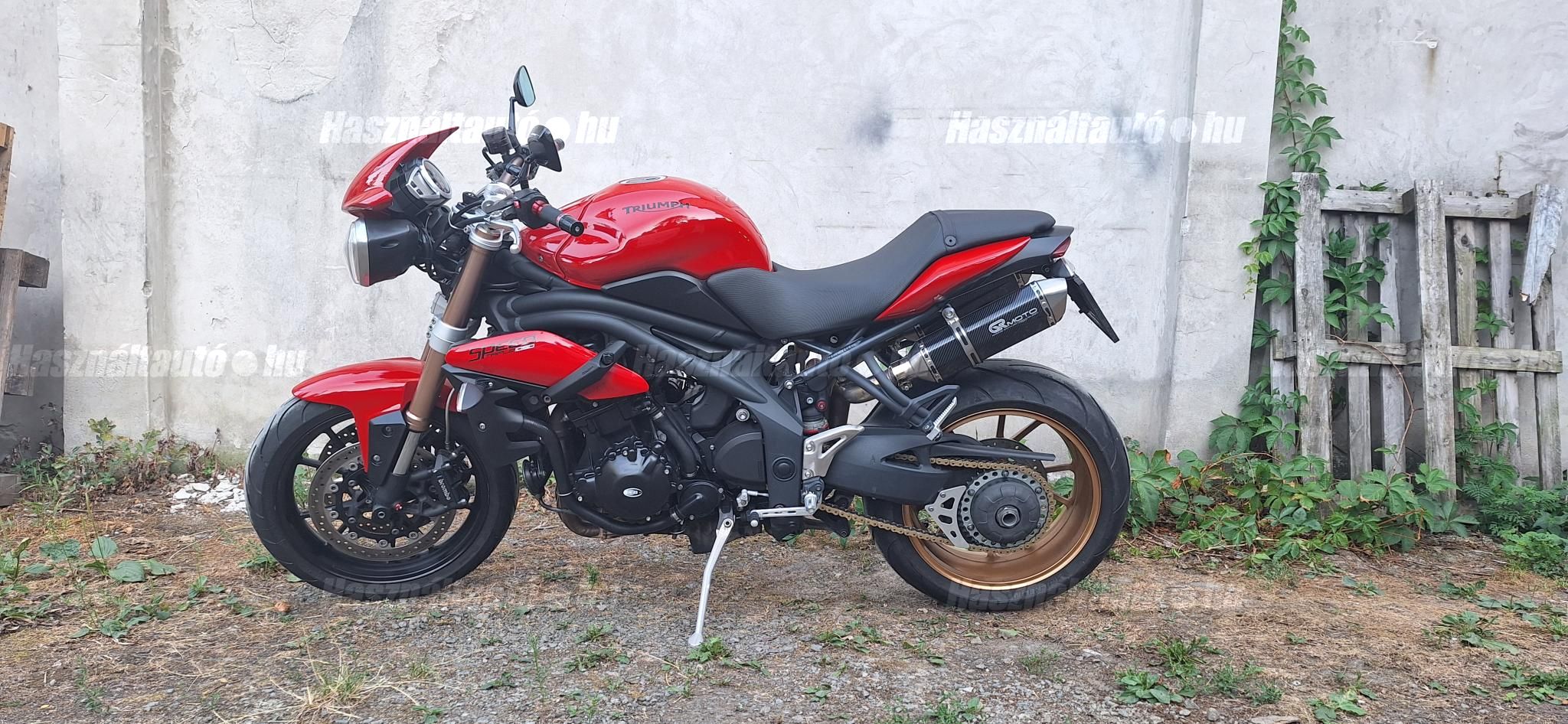 TRIUMPH SPEED TRIPLE 1050 2011/4 - 1