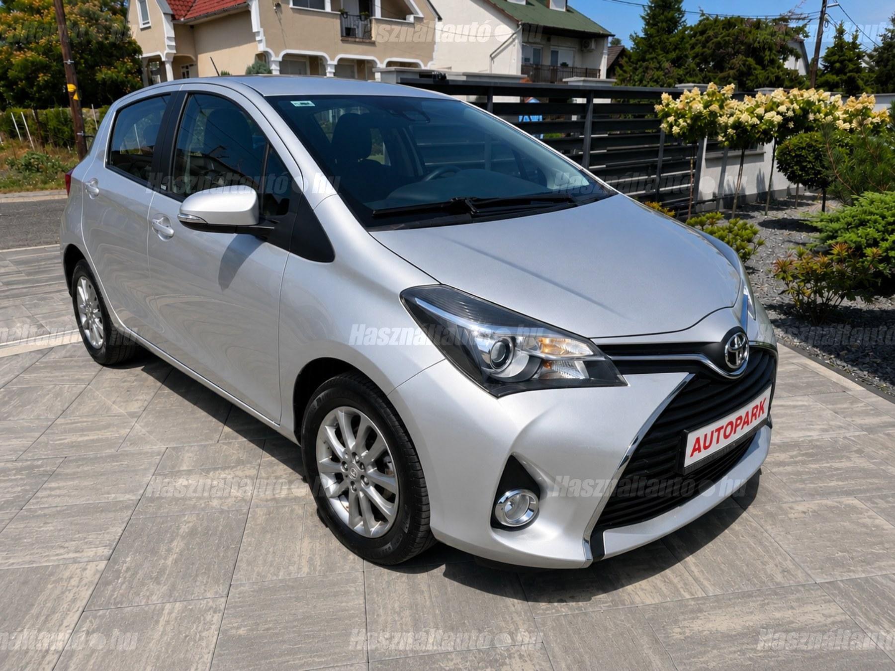 TOYOTA YARIS 2016/7 - 1