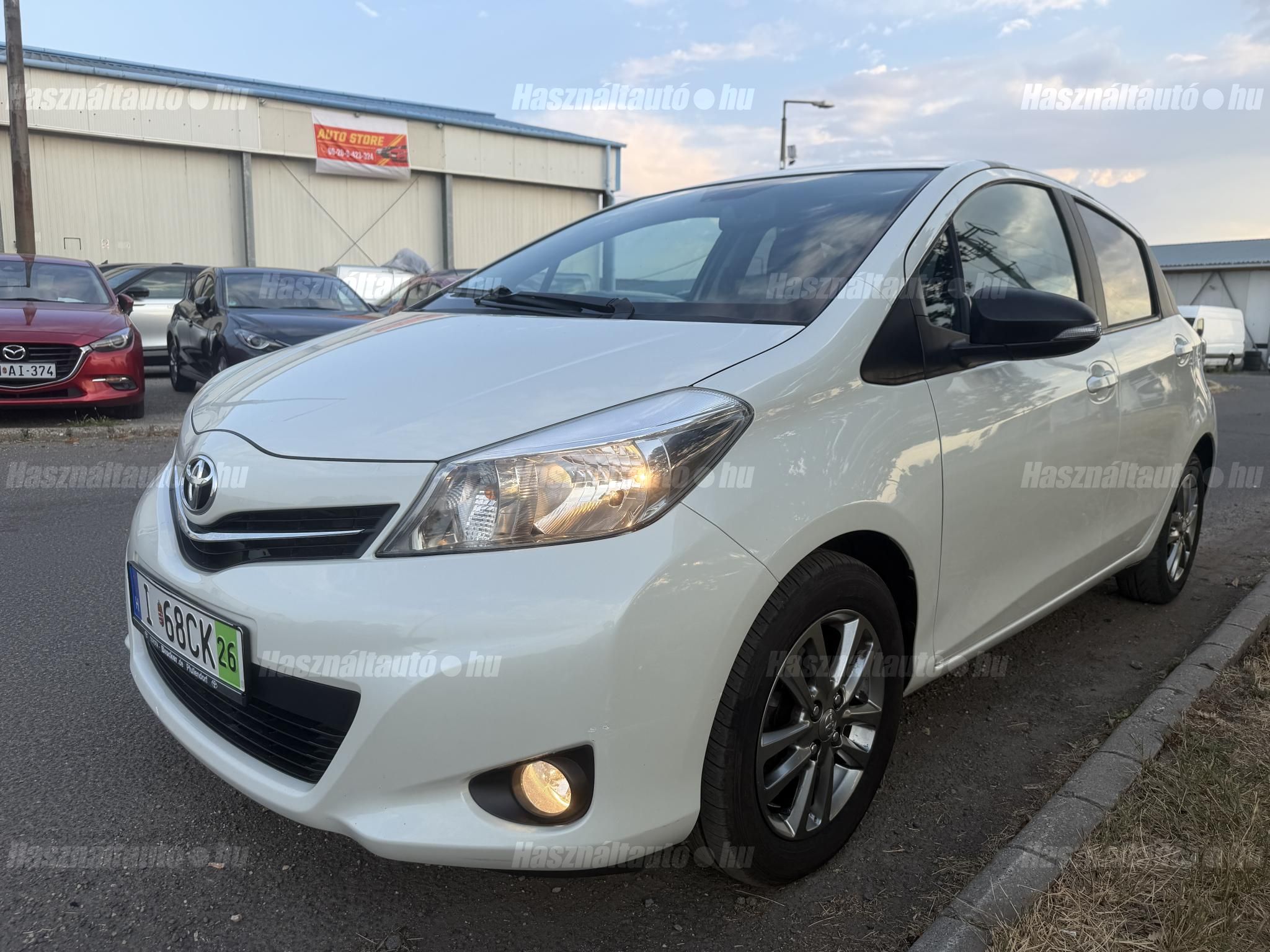 TOYOTA YARIS 2014/12 - 1