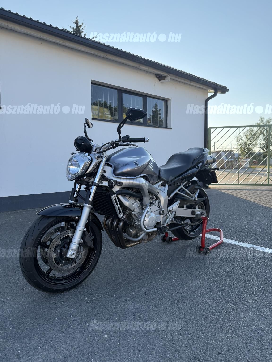YAMAHA FZ6-N 2008 - 1