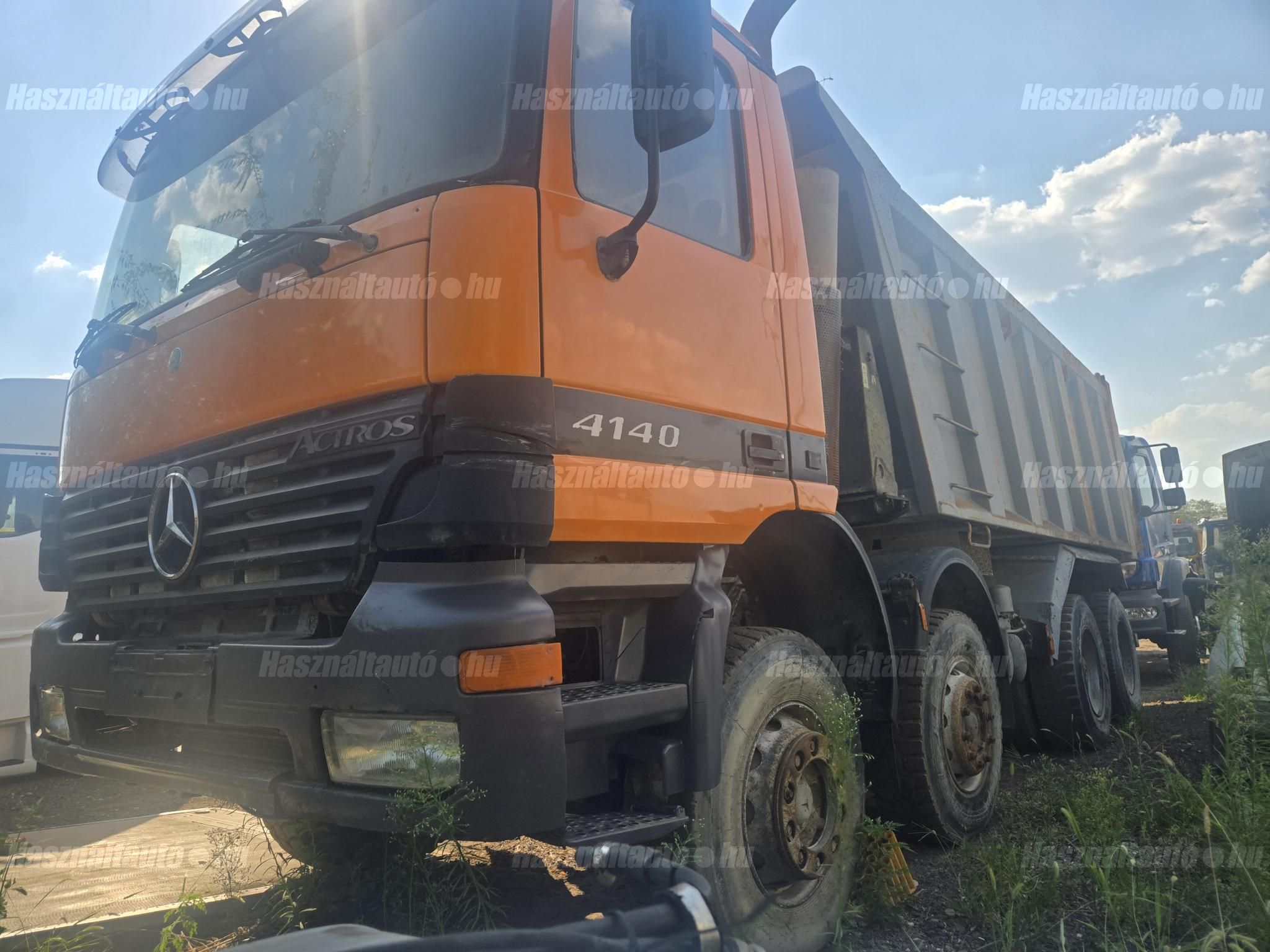 MERCEDES-BENZ 2000 - 1