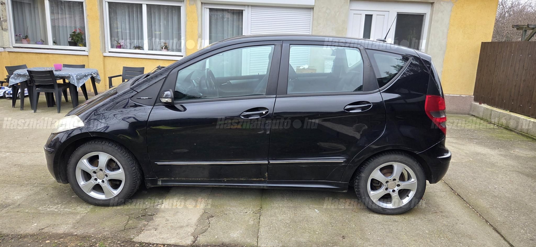 MERCEDES-BENZ A 150 2008/4 - 1