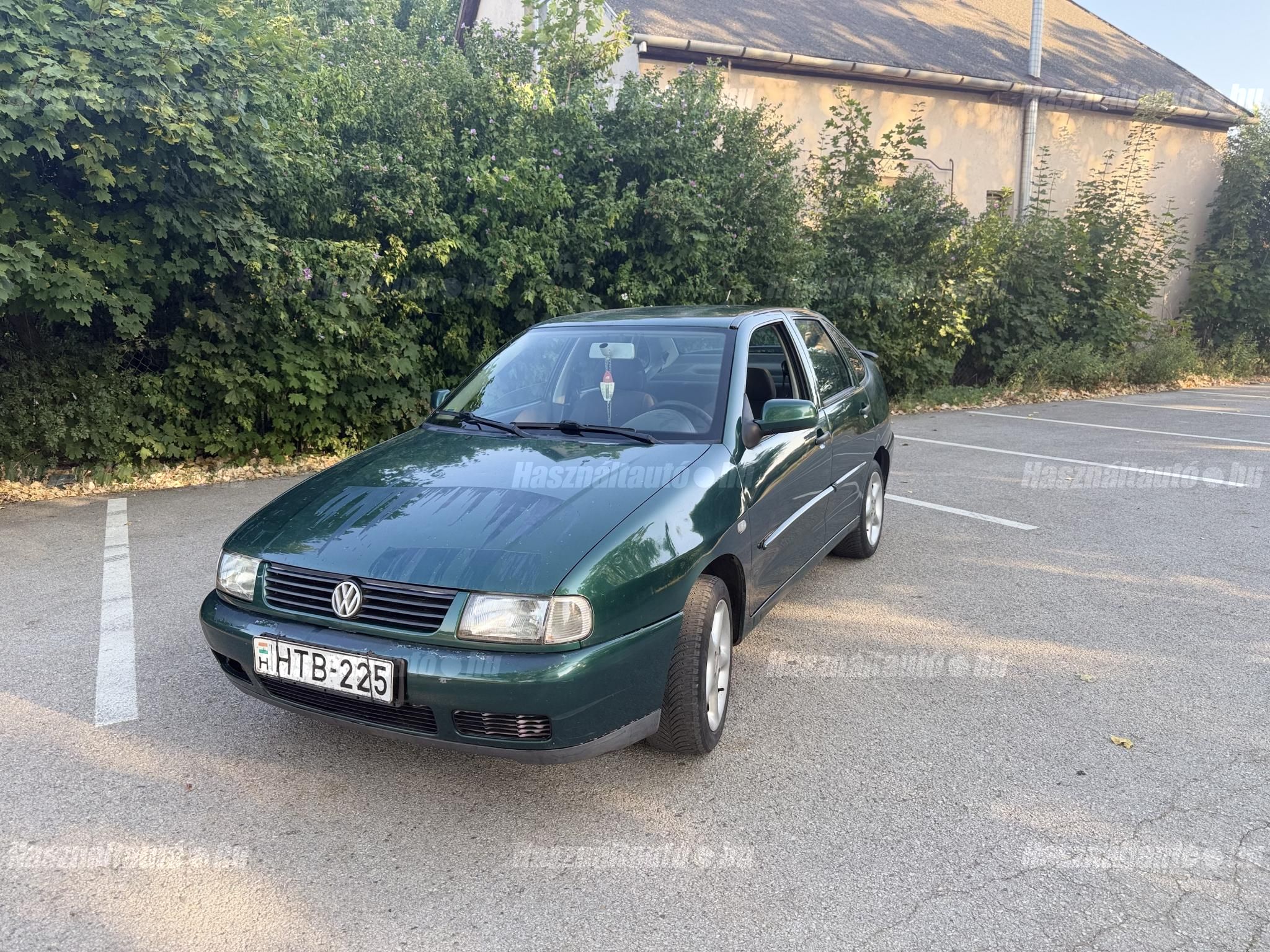 VOLKSWAGEN POLO 2001/9 - 1