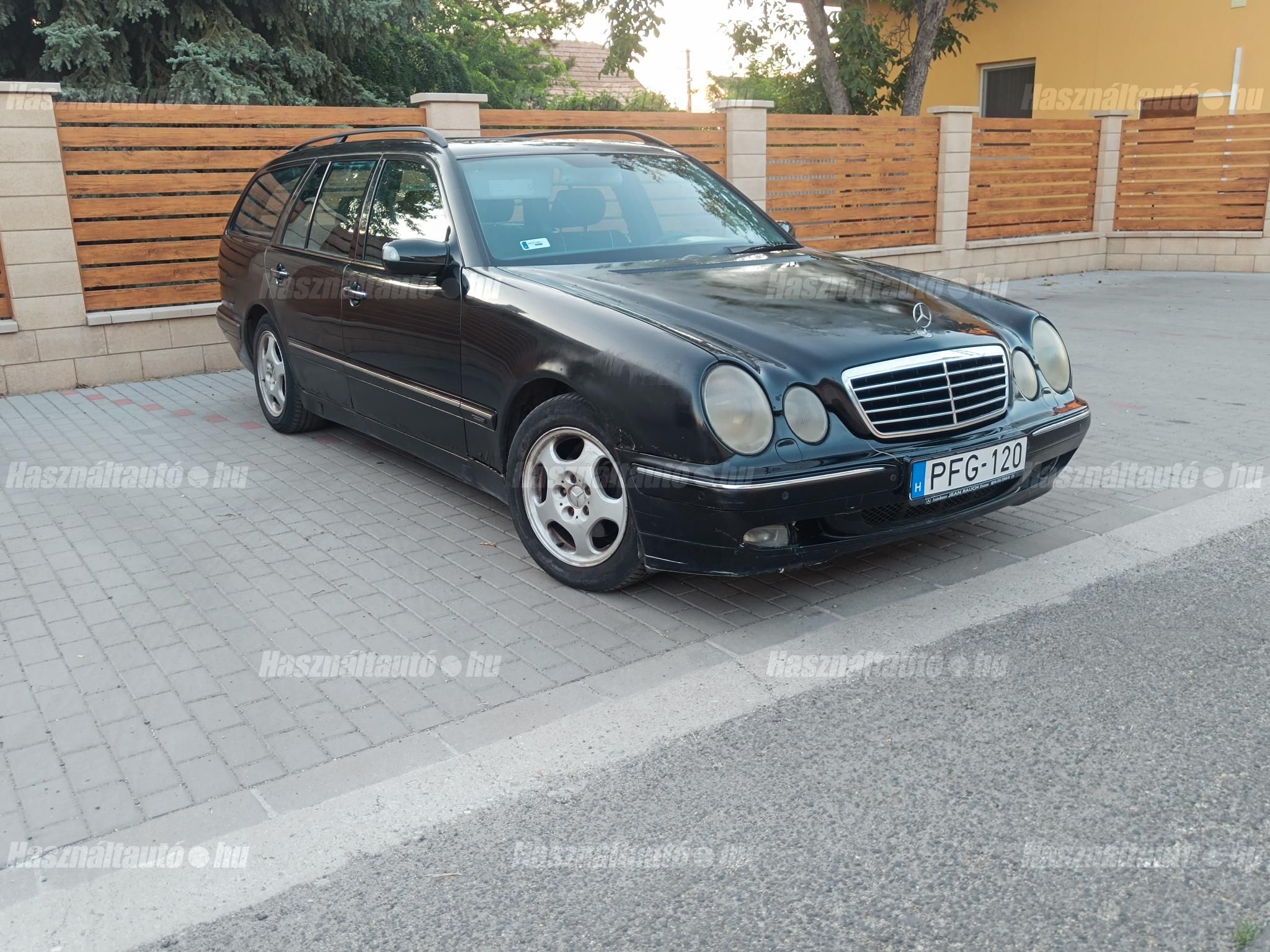 MERCEDES-BENZ E 220 2004 - 1