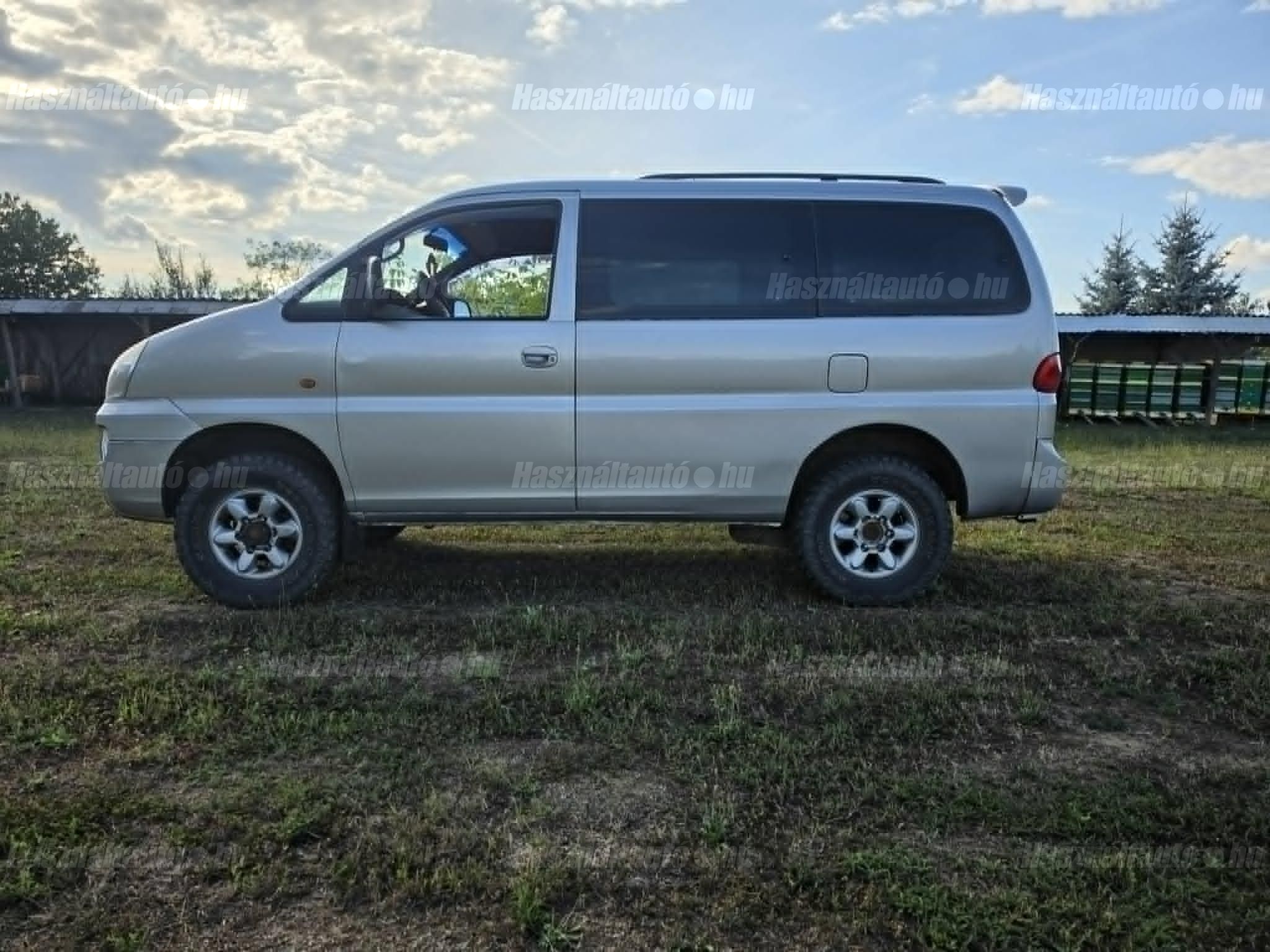 HYUNDAI H-1 STAREX 2006/7 - 1