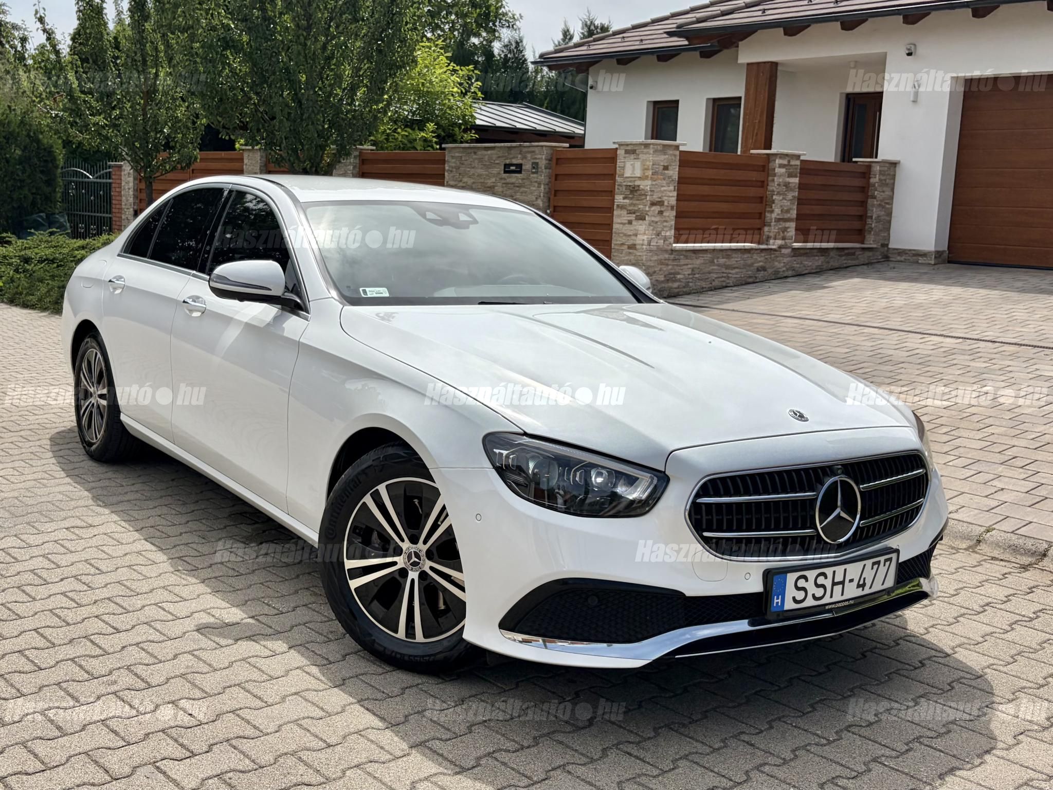 MERCEDES-BENZ E 220 2021/5 - 1