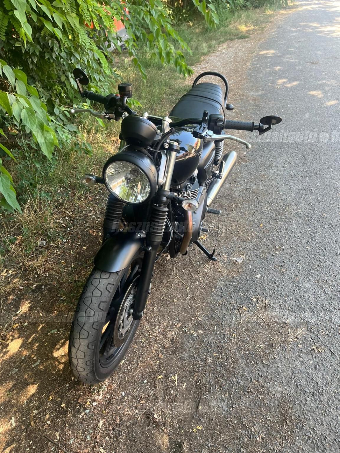 TRIUMPH STREET TWIN 2022/1 - 1