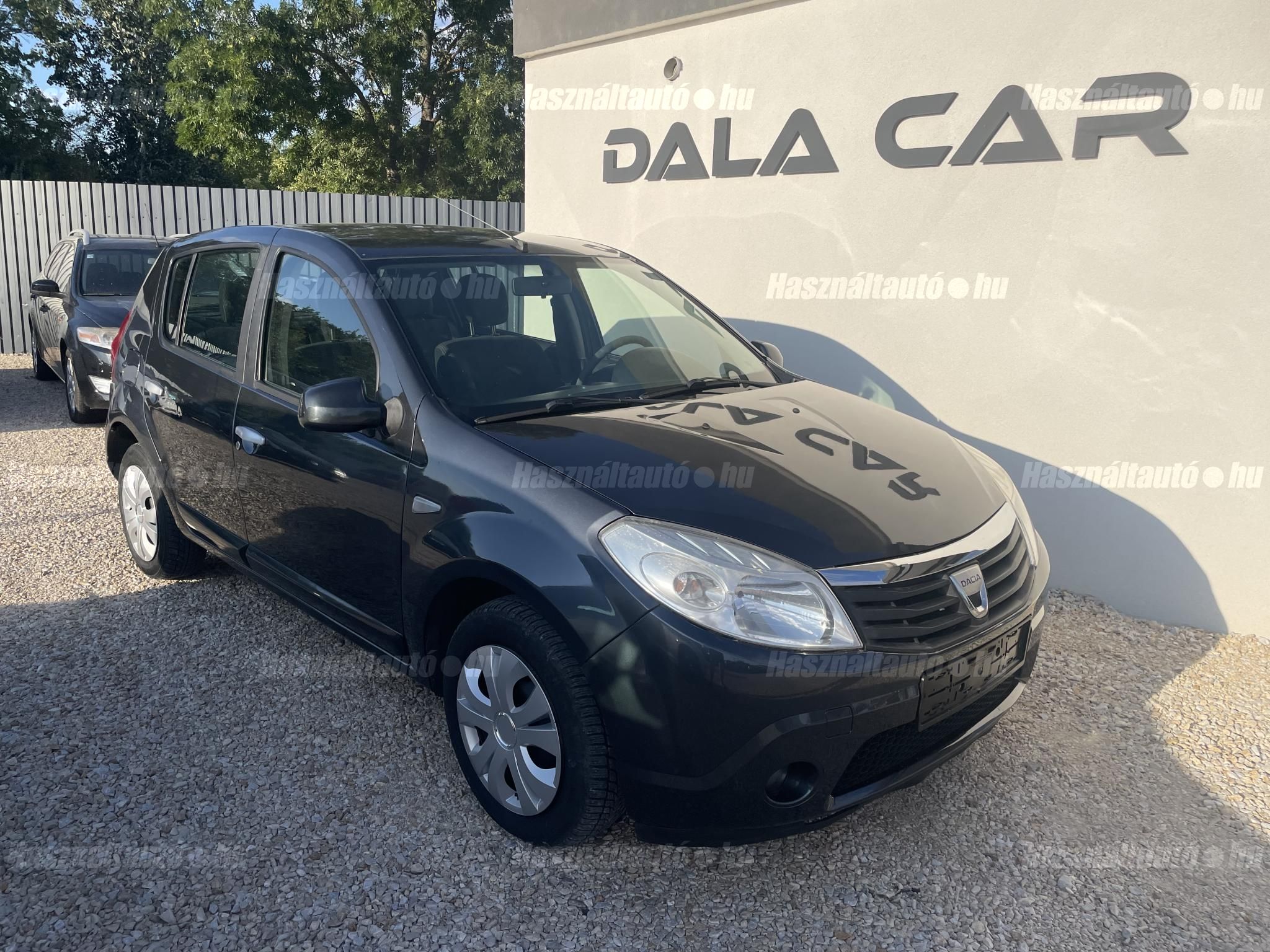 DACIA SANDERO 2009/8 - 1