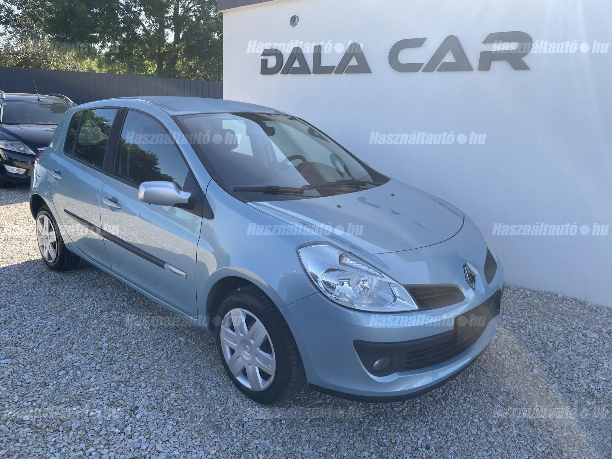RENAULT CLIO 2007/9 - 1