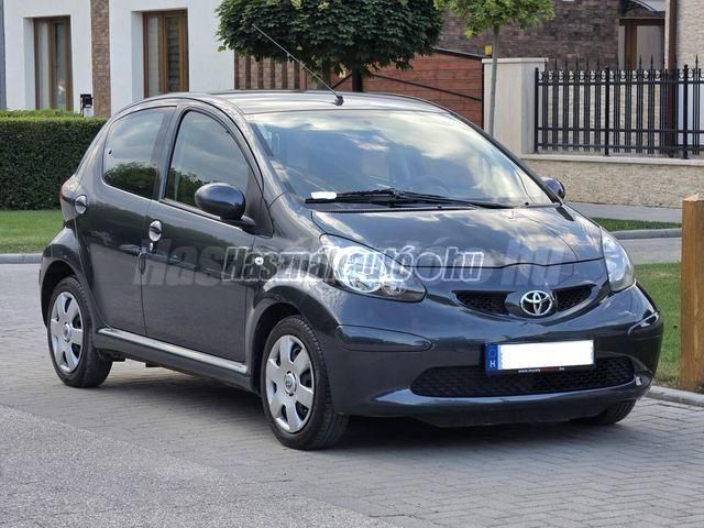 TOYOTA AYGO 2009 - 1