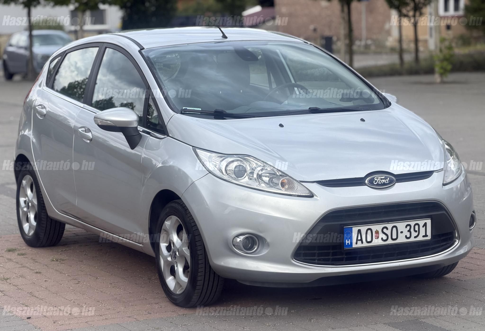 FORD FIESTA 2010/6 - 1