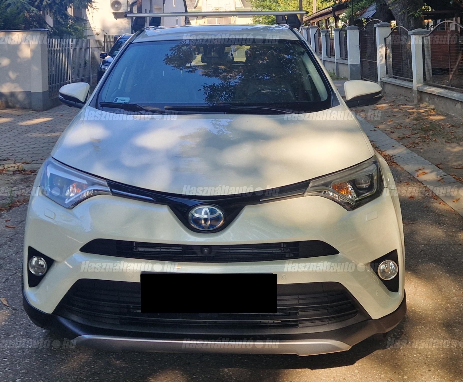 TOYOTA RAV 4 2016/9 - 1