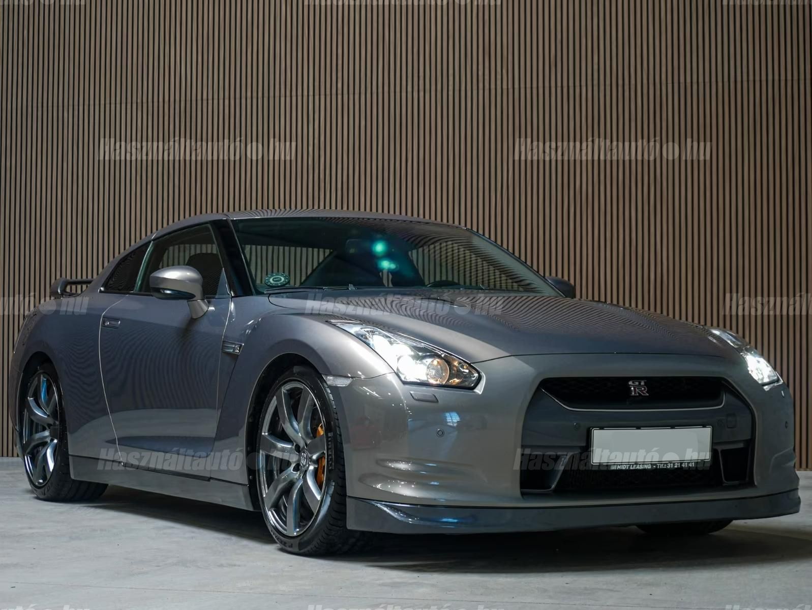 NISSAN GT-R 2009/8 - 1