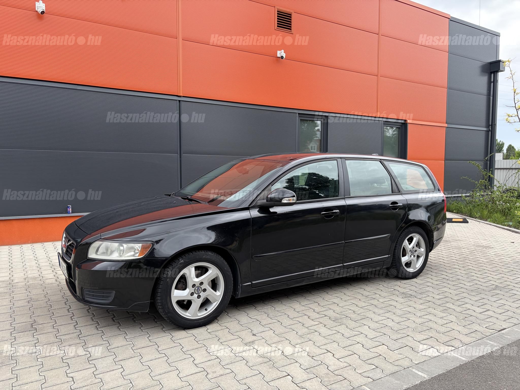 VOLVO V50 2010/9 - 1