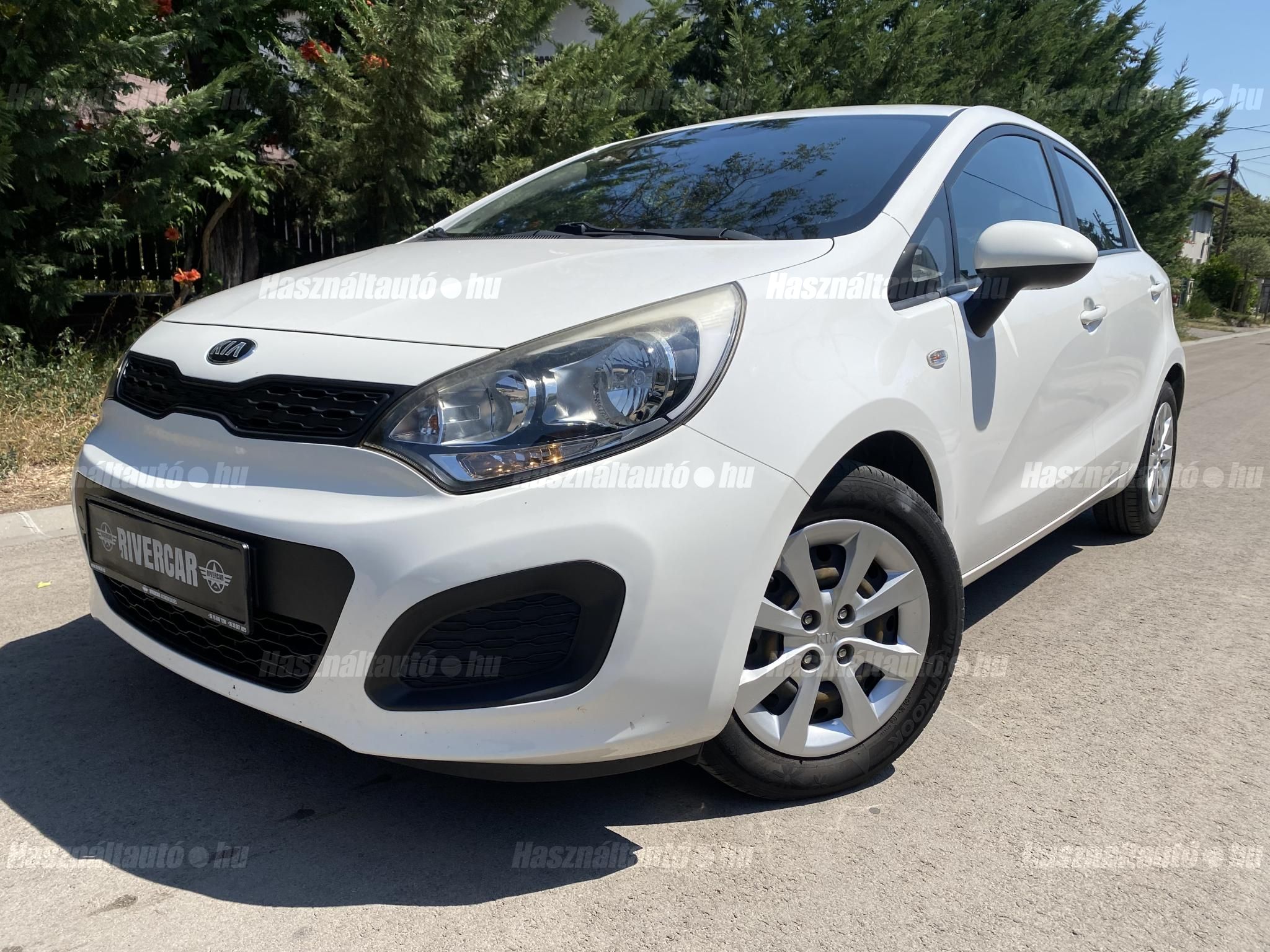 KIA RIO 2013/8 - 1