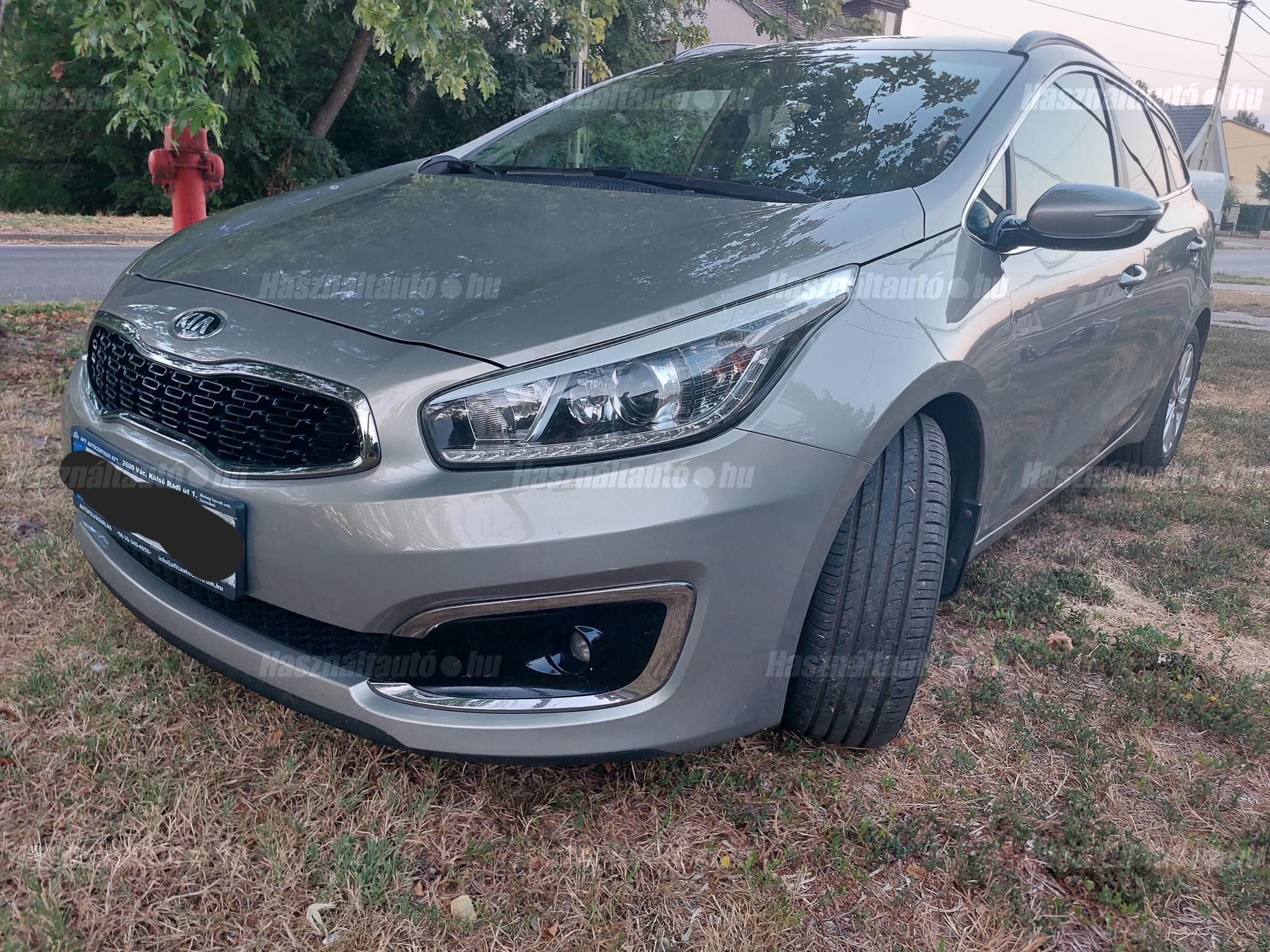 KIA CEE'D 2015/10 - 1