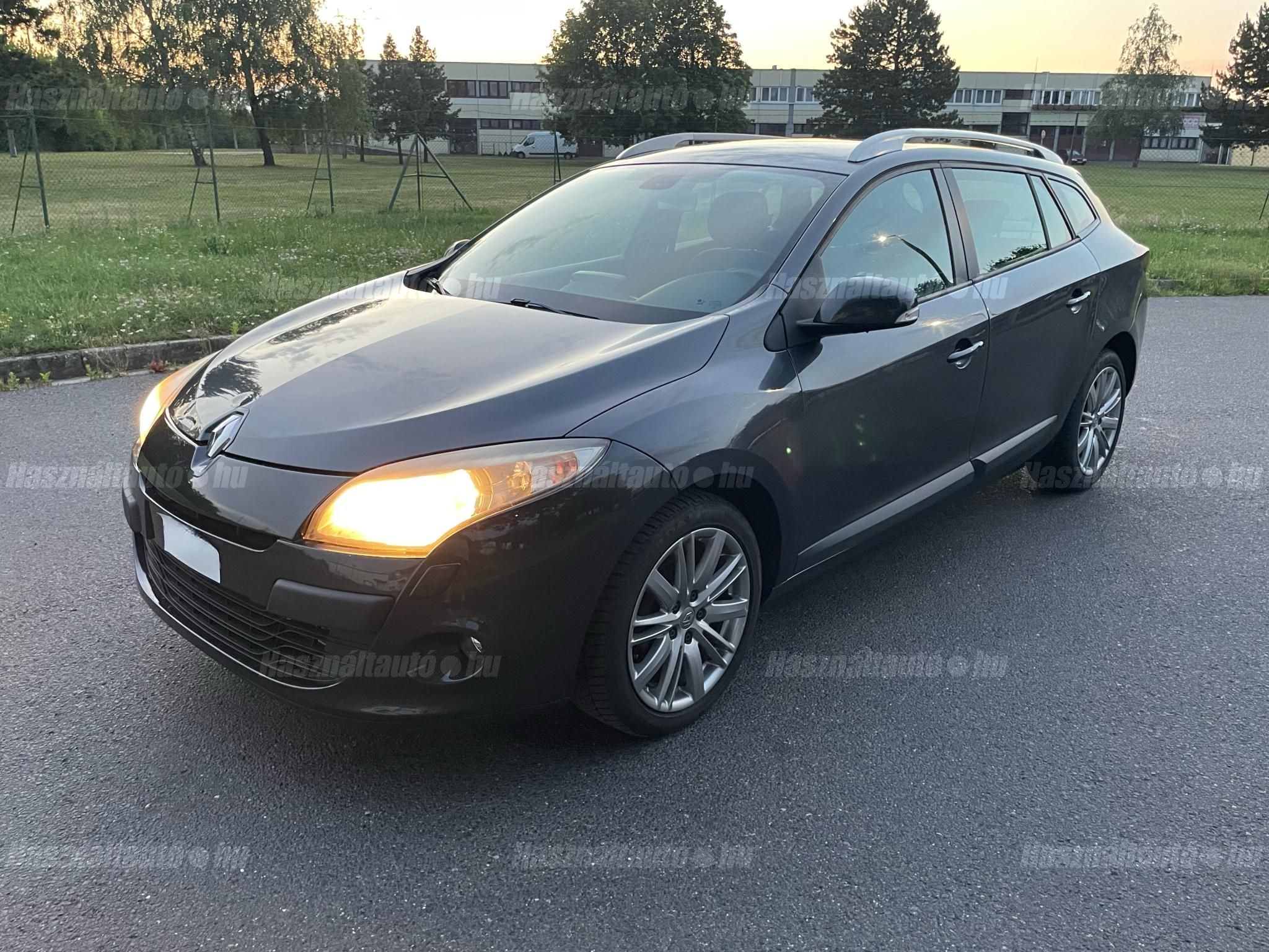 RENAULT MEGANE 2011/4 - 1