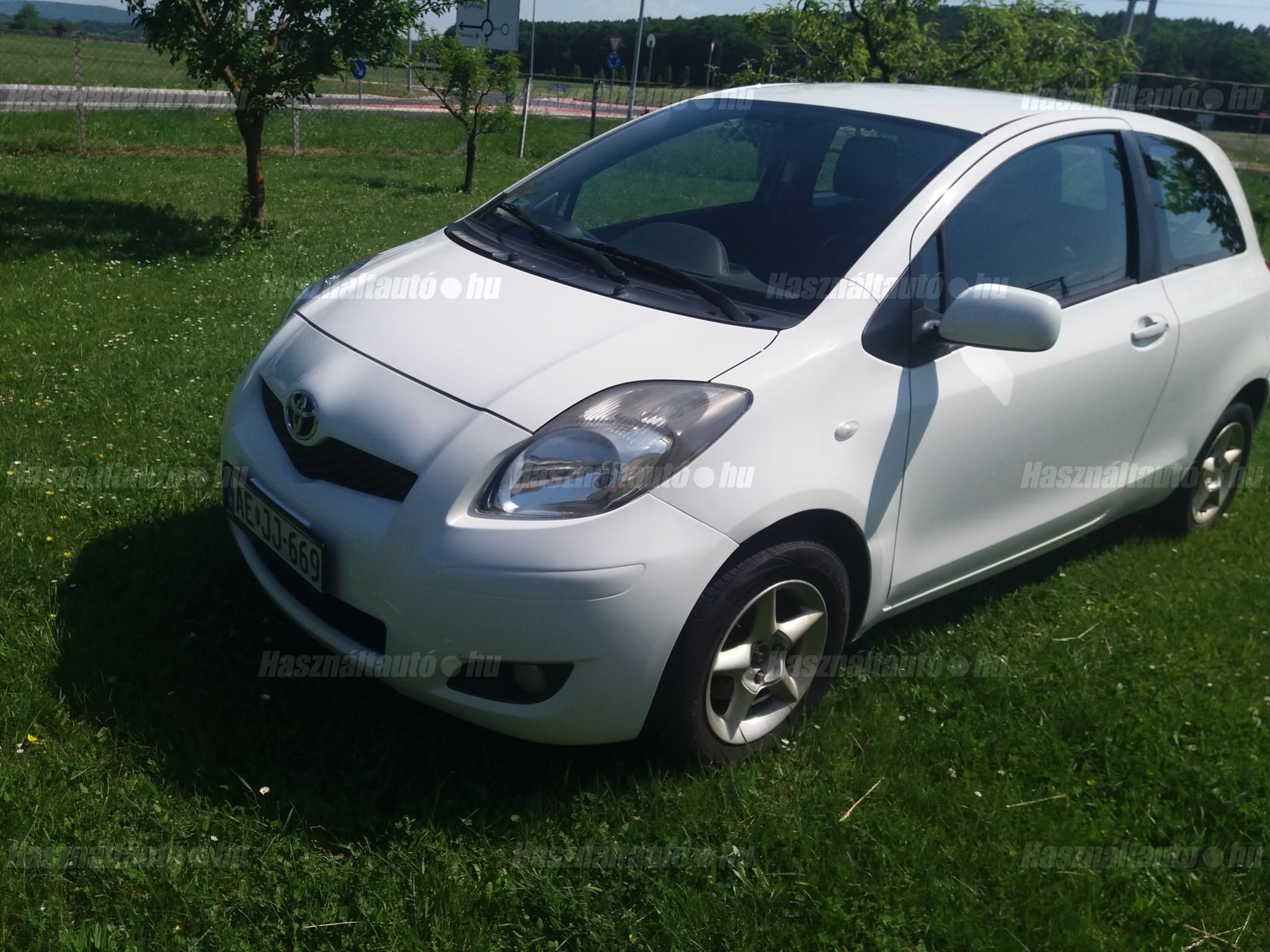 TOYOTA YARIS 2011/3 - 1