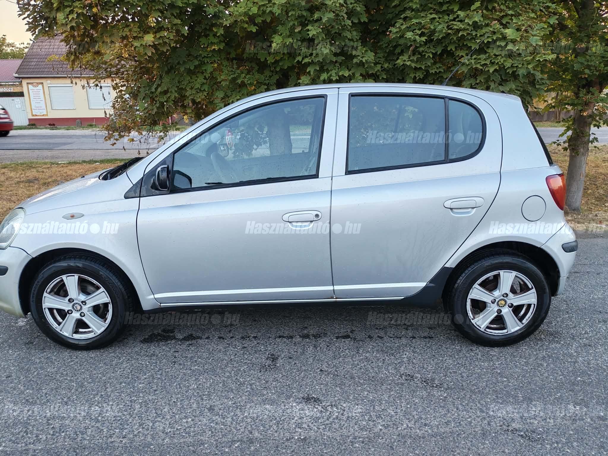 TOYOTA YARIS 2004/9 - 1