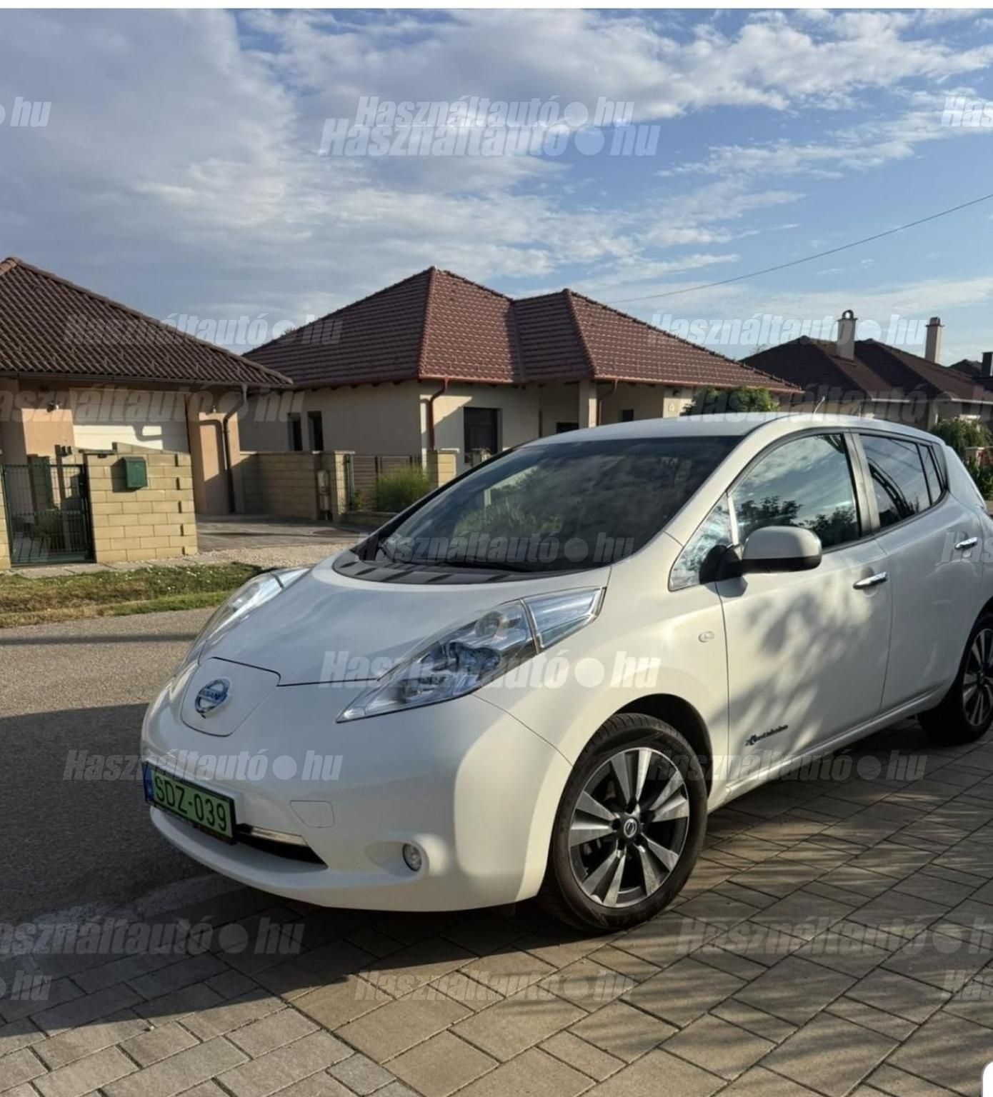 NISSAN LEAF 2014/4 - 1