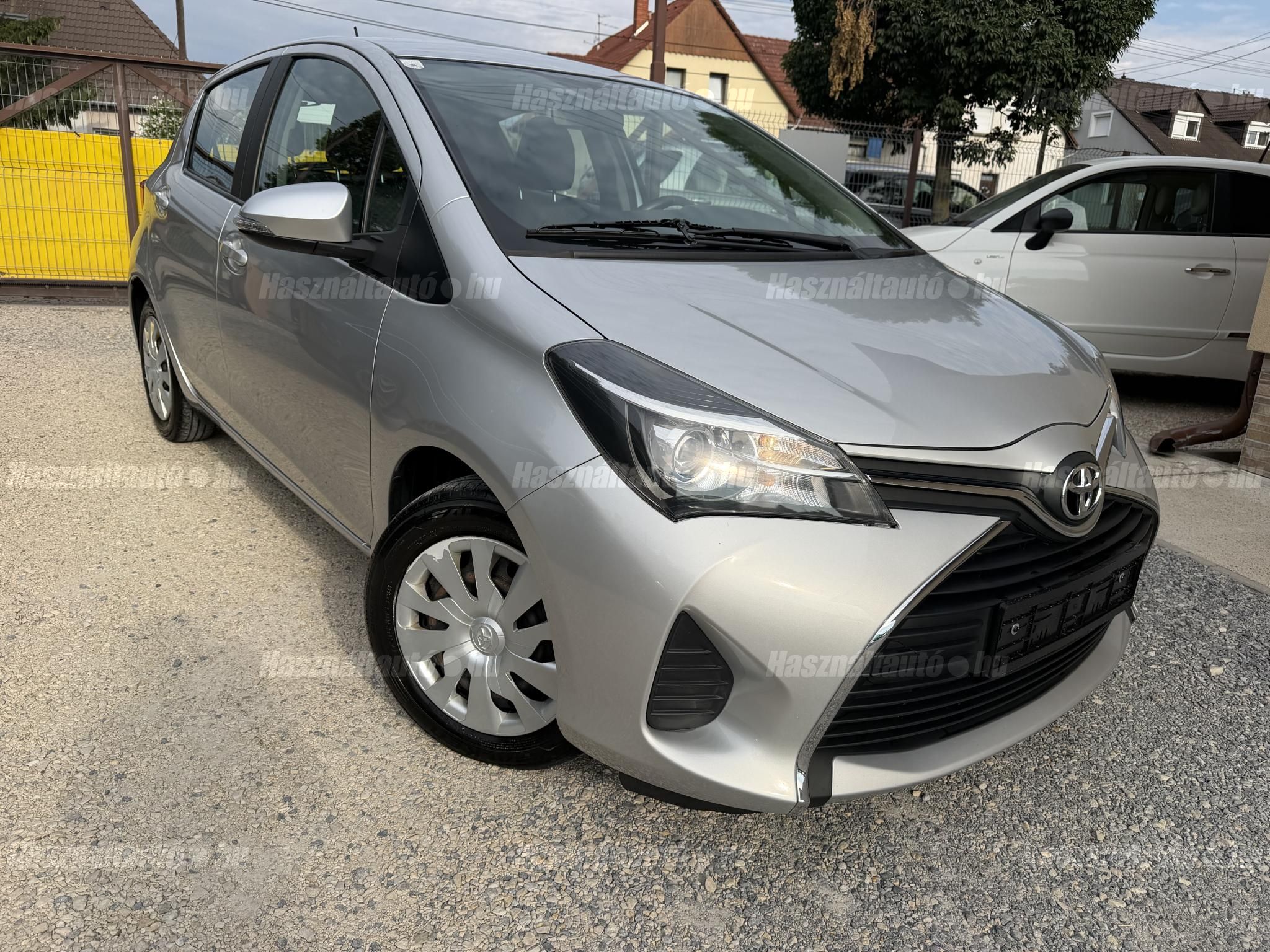 TOYOTA YARIS 2015/4 - 1