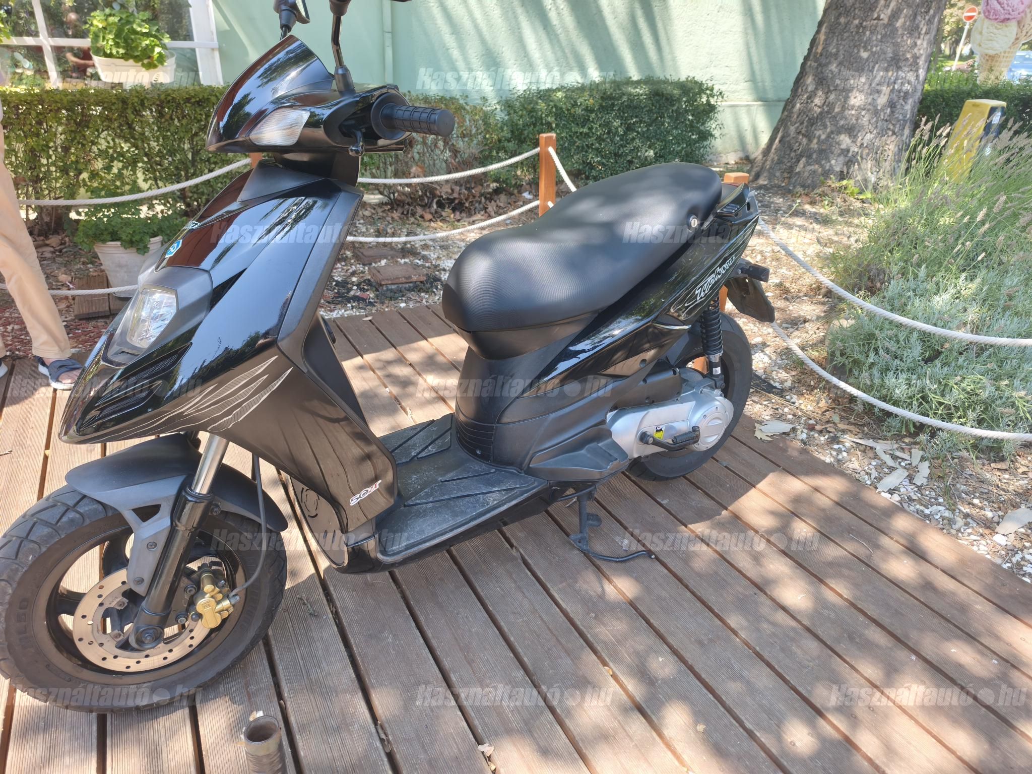 PIAGGIO TYPHOON 50 2011 - 1