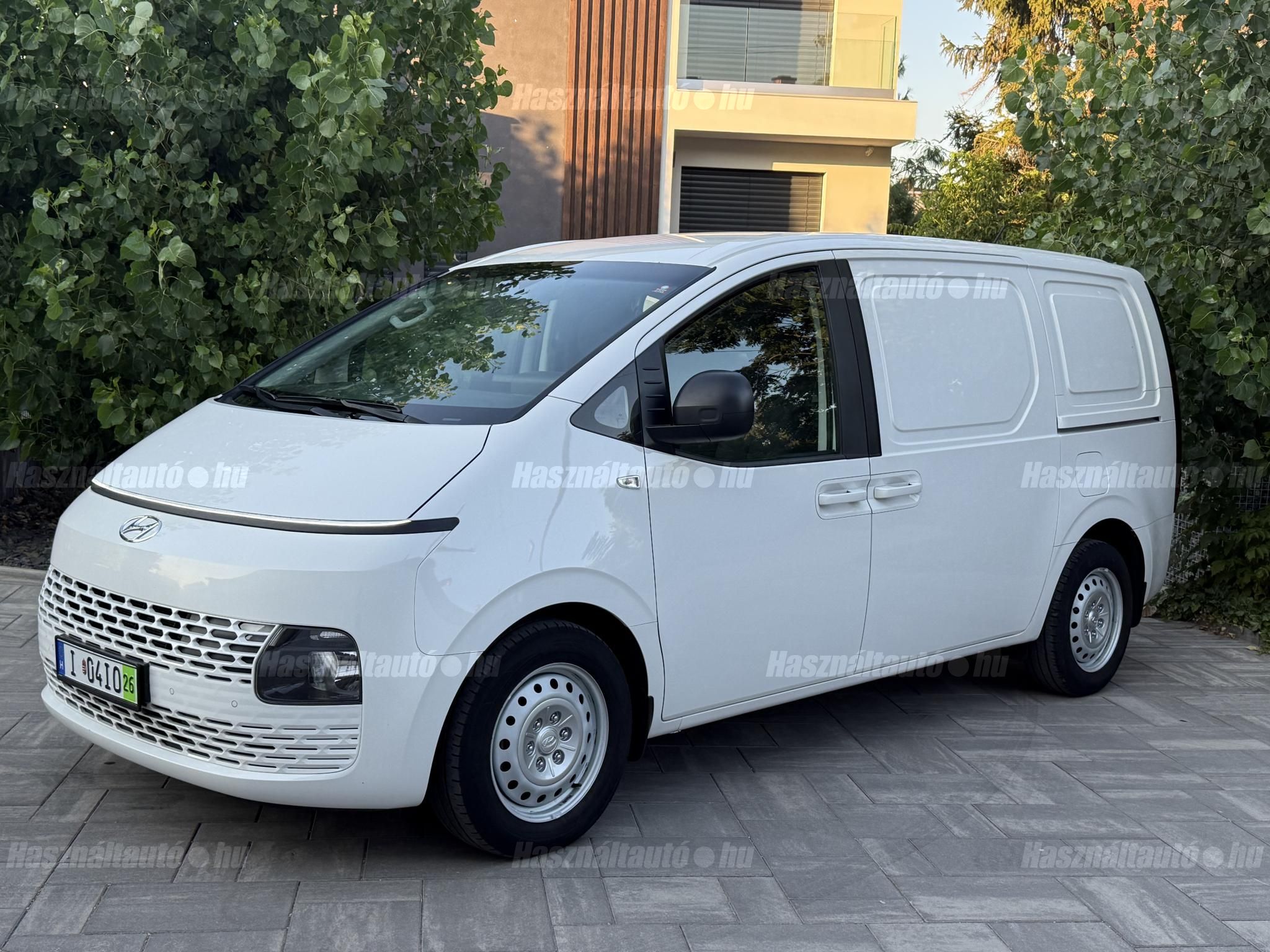 HYUNDAI H-1 2022/9 - 1