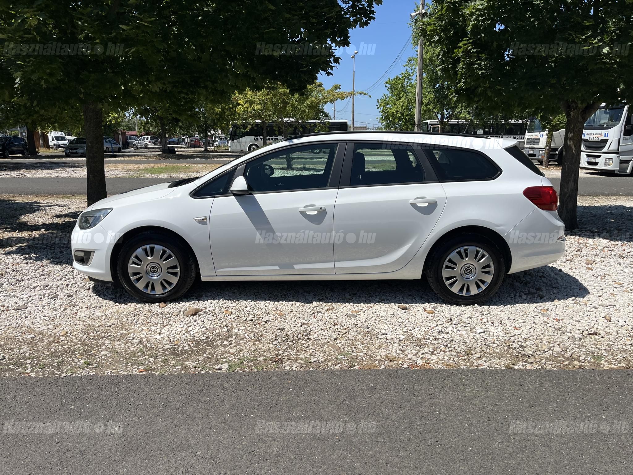 OPEL ASTRA 2013/8 - 1