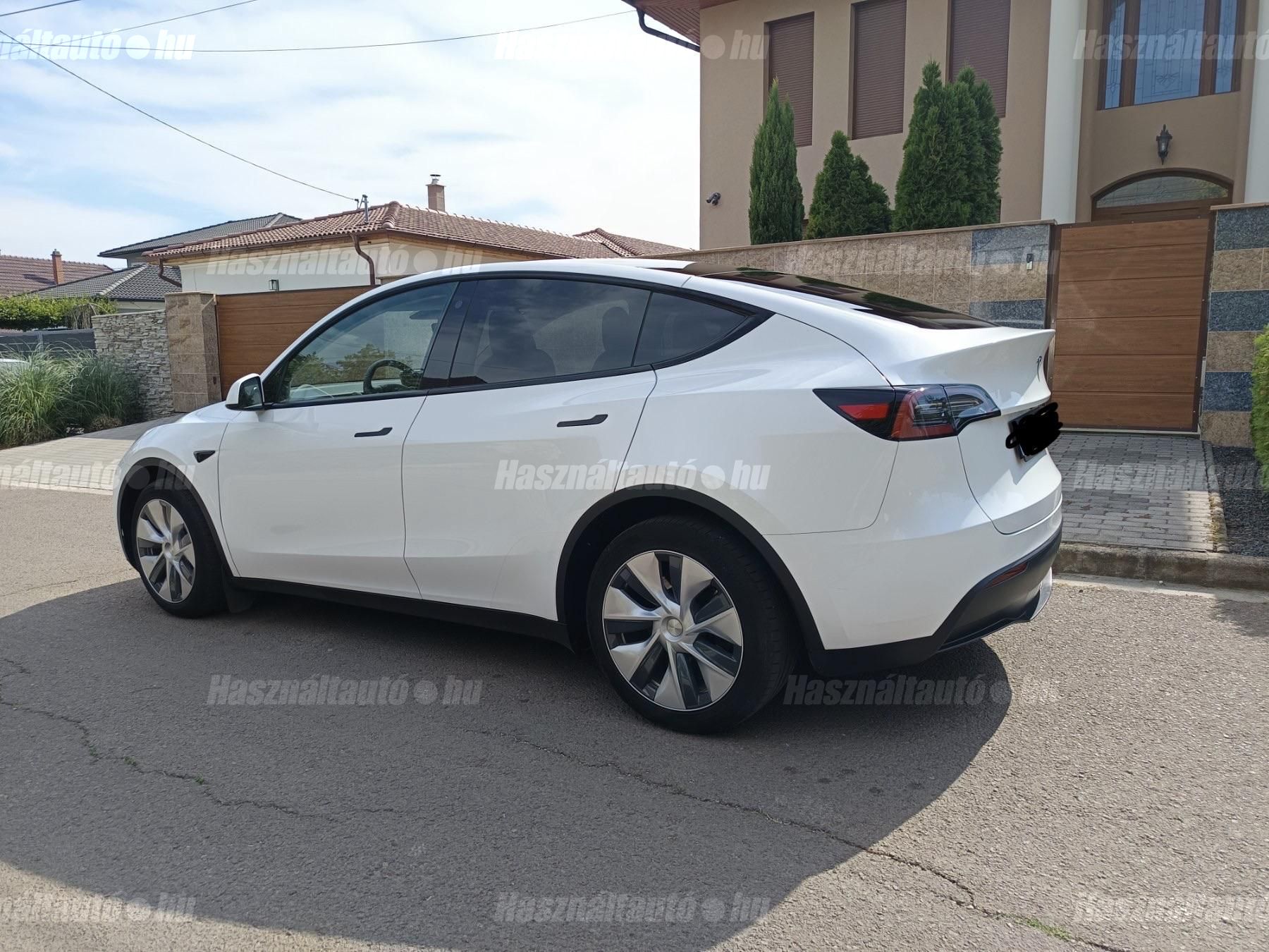 TESLA MODEL Y 2023/5 - 1
