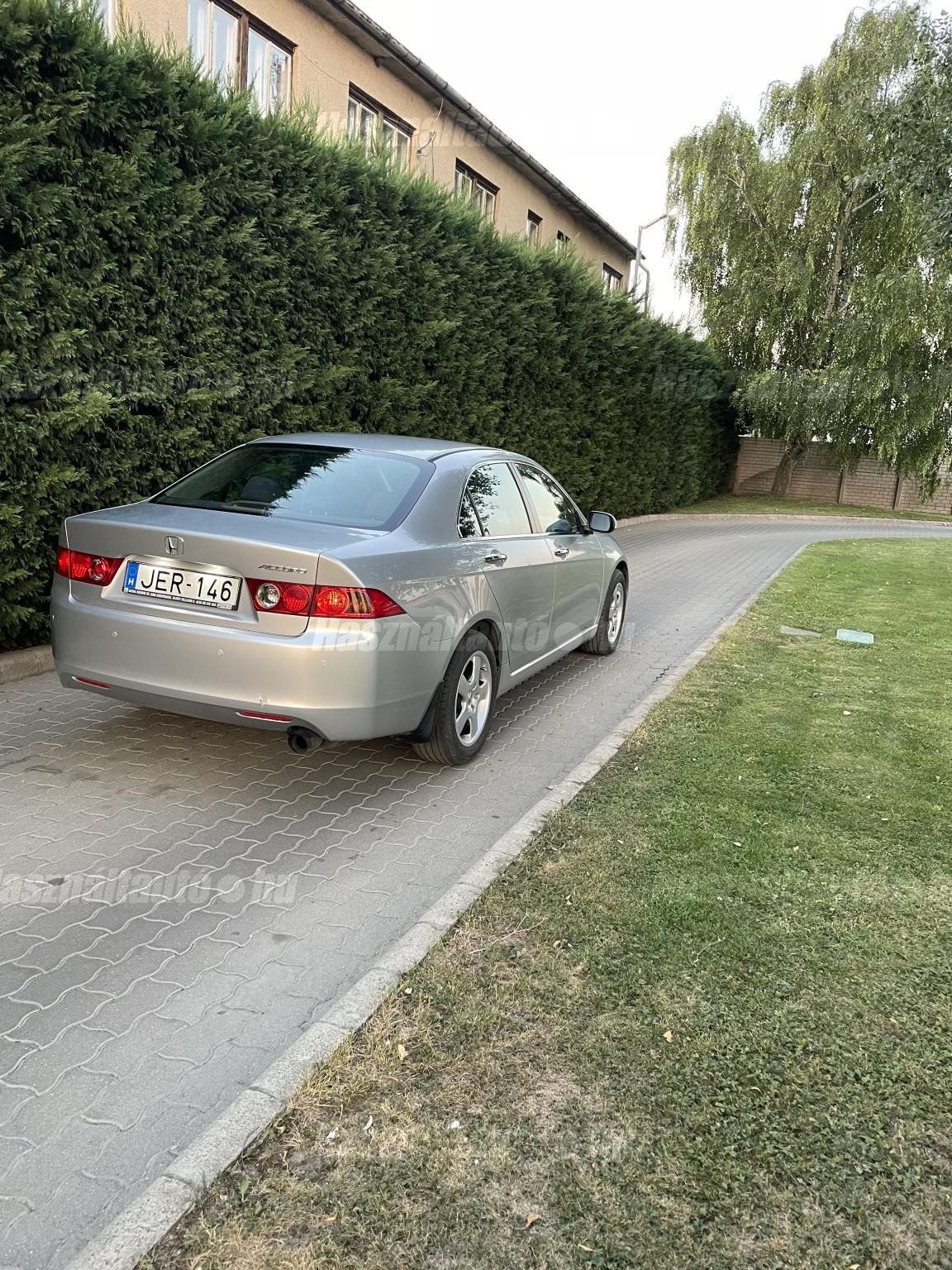 HONDA ACCORD 2004 - 1