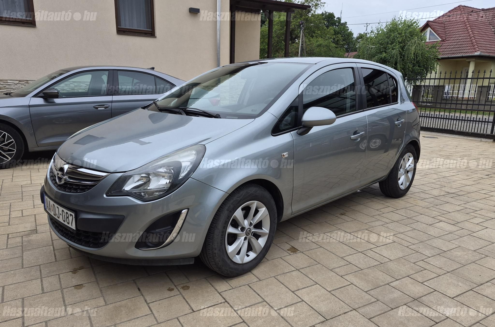 OPEL CORSA D 2014/4 - 1