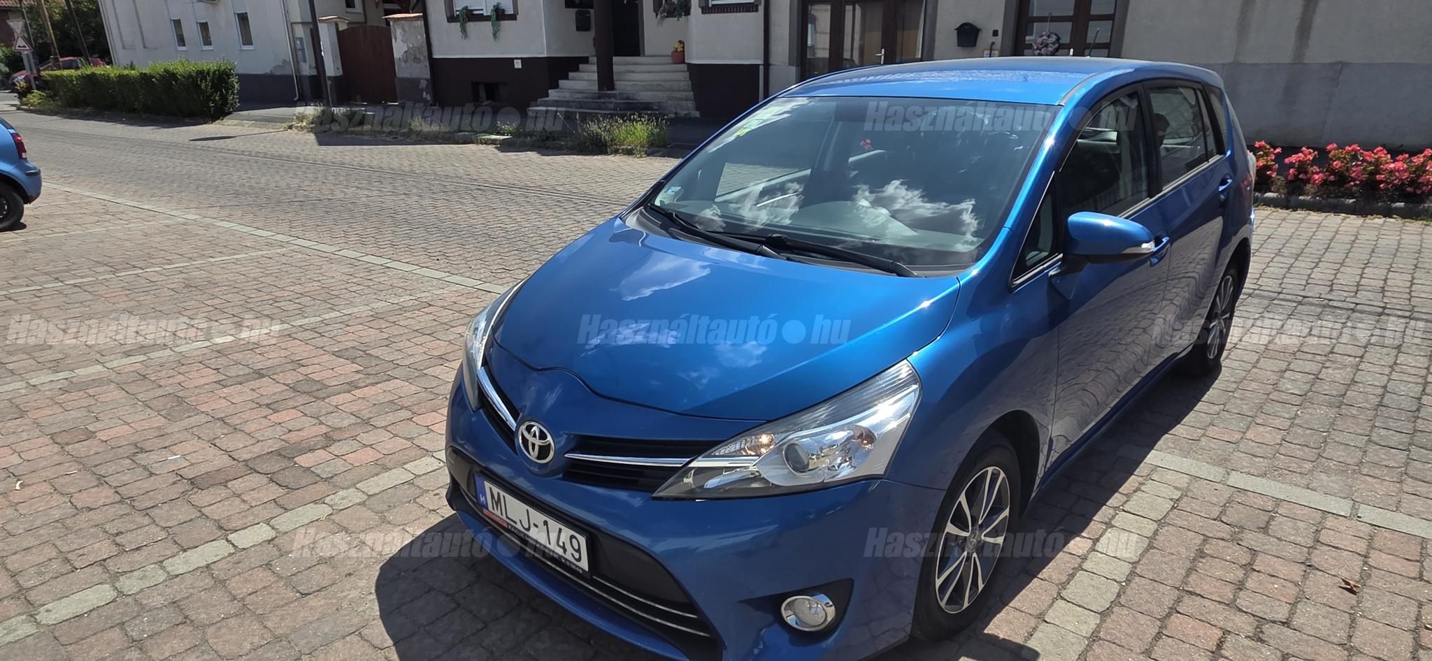 TOYOTA VERSO 2013/9 - 1