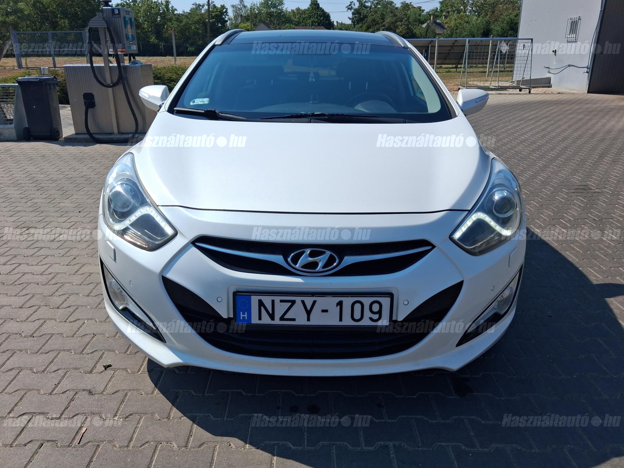 HYUNDAI I40 2012/6 - 1