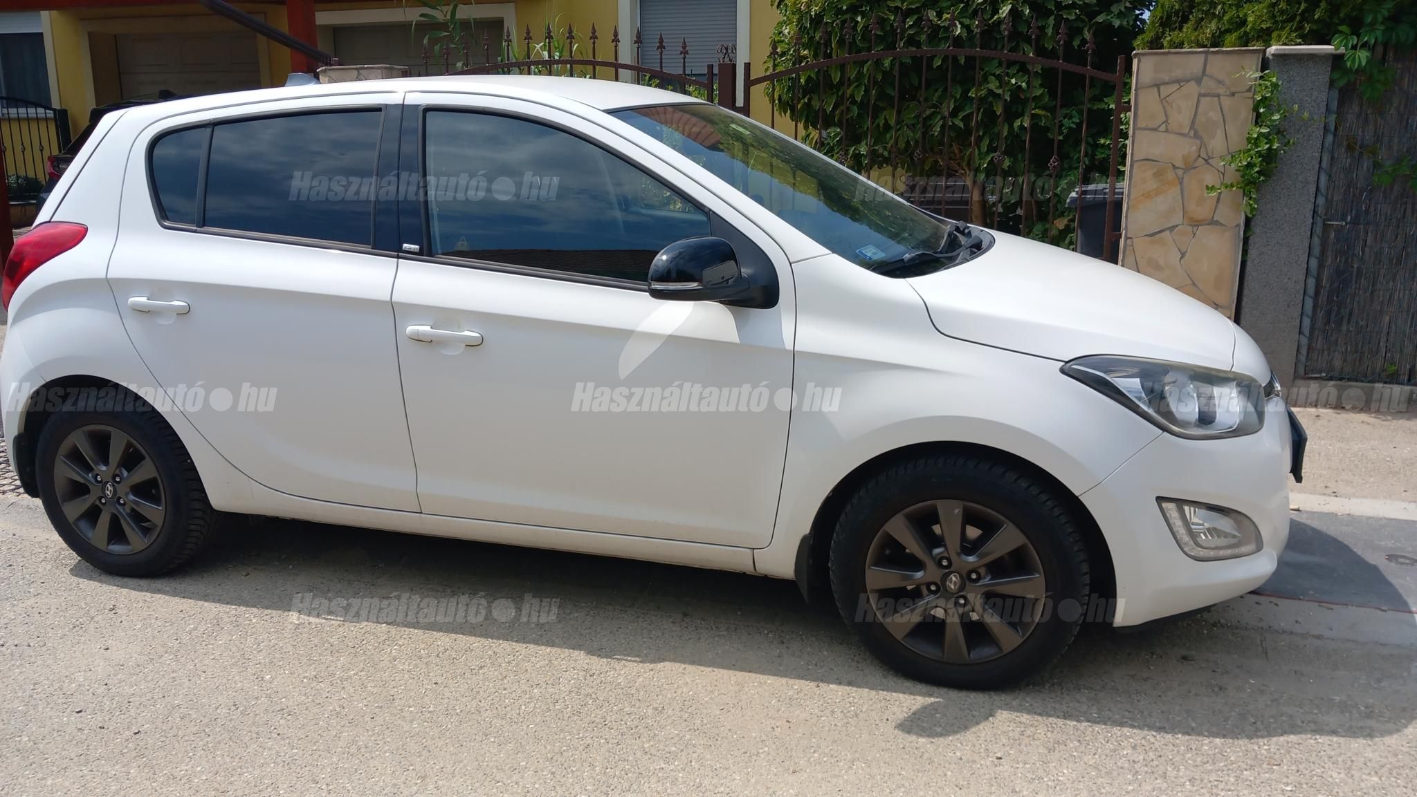 HYUNDAI I20 2014/5 - 1