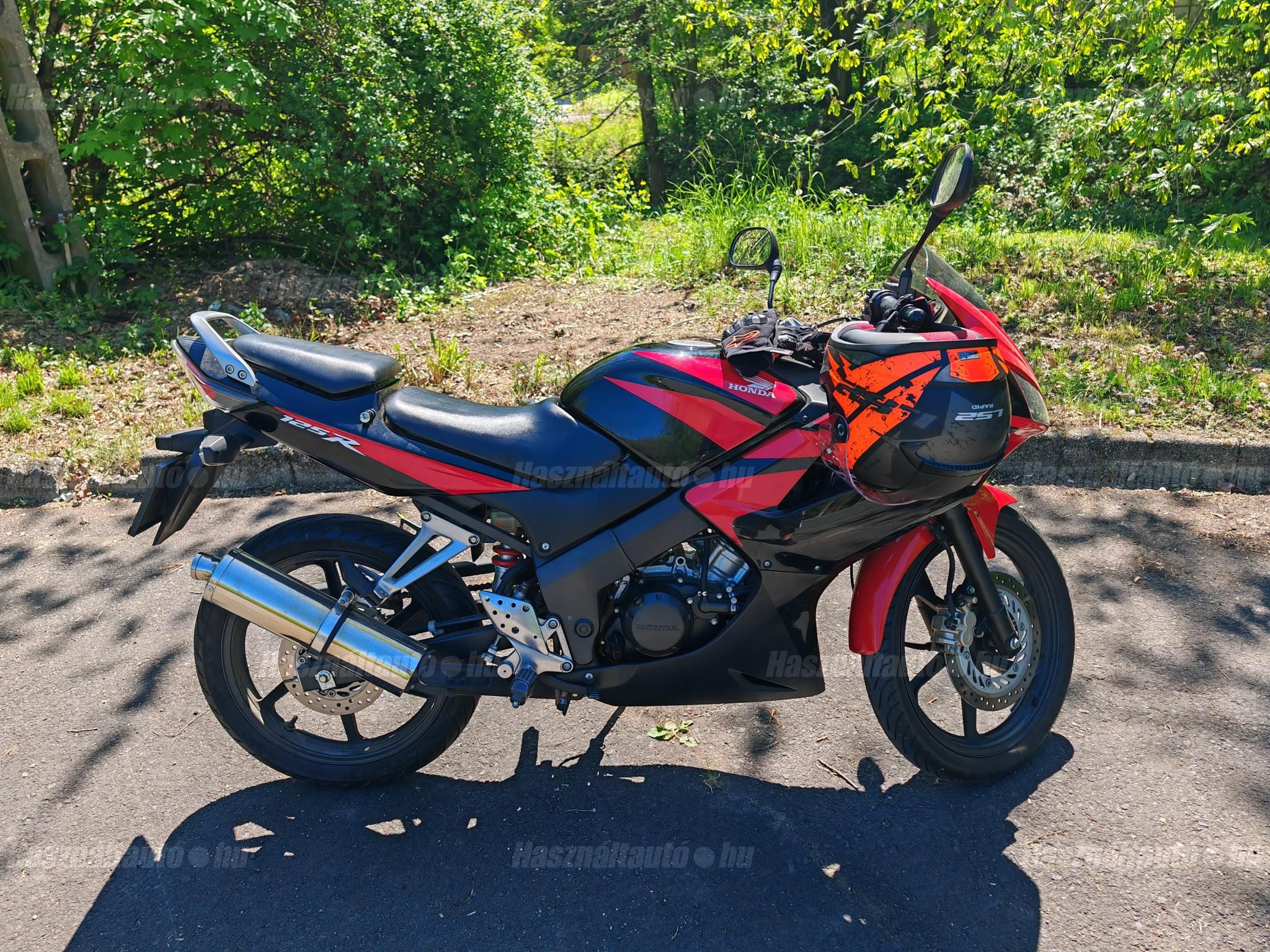 HONDA CBR 125 R 2011 - 1
