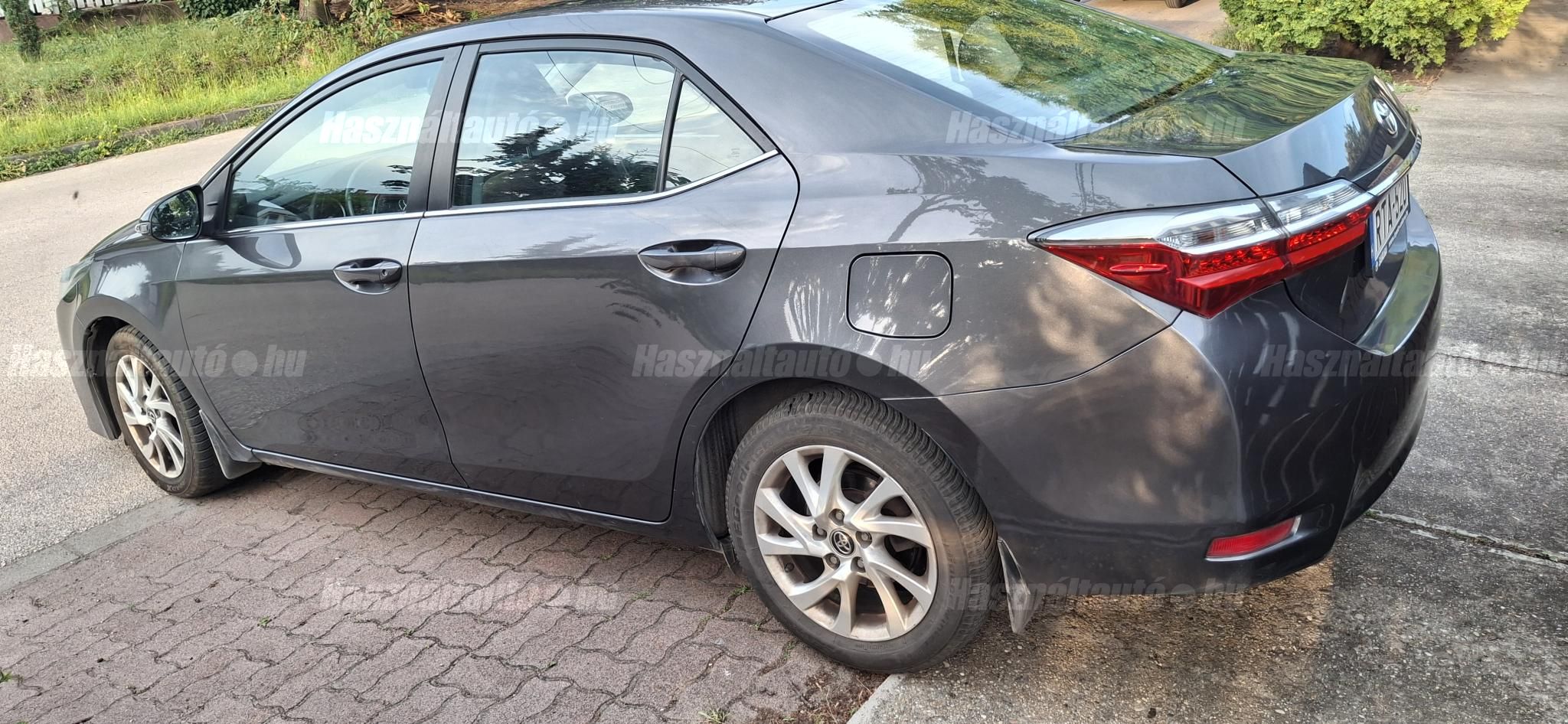 TOYOTA COROLLA 2019/8 - 1